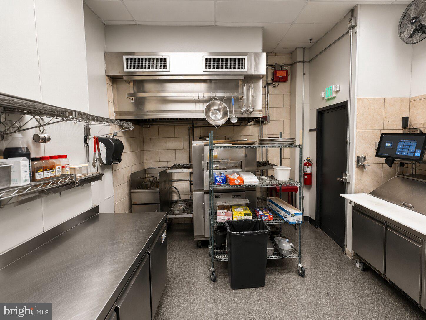 CENTRAL BUSINESS DISTRICT - Commercial Sale