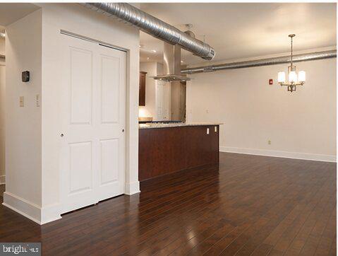 CENTRAL BUSINESS DISTRICT - Commercial Sale
