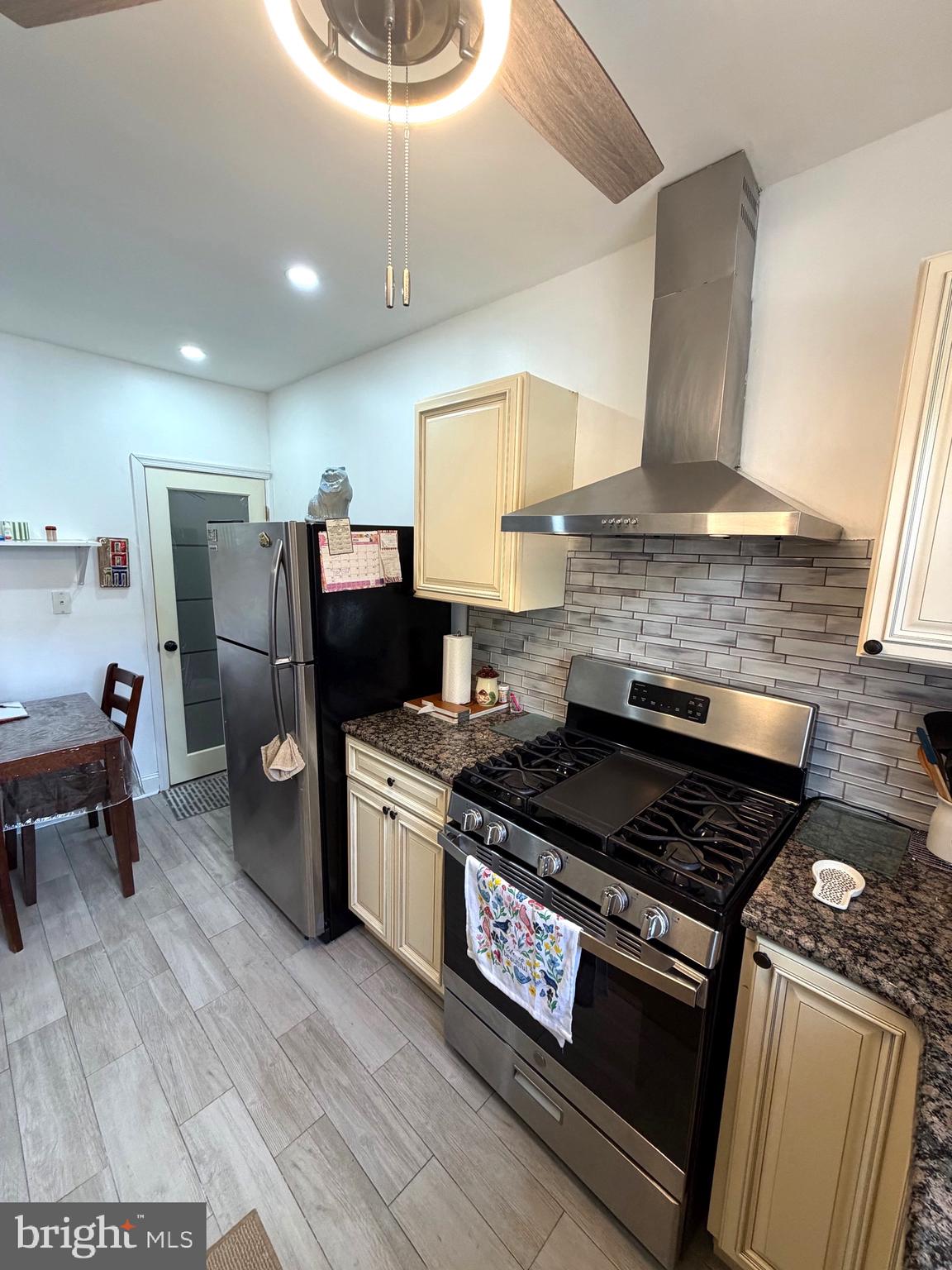 CASTOR GARDENS - Residential