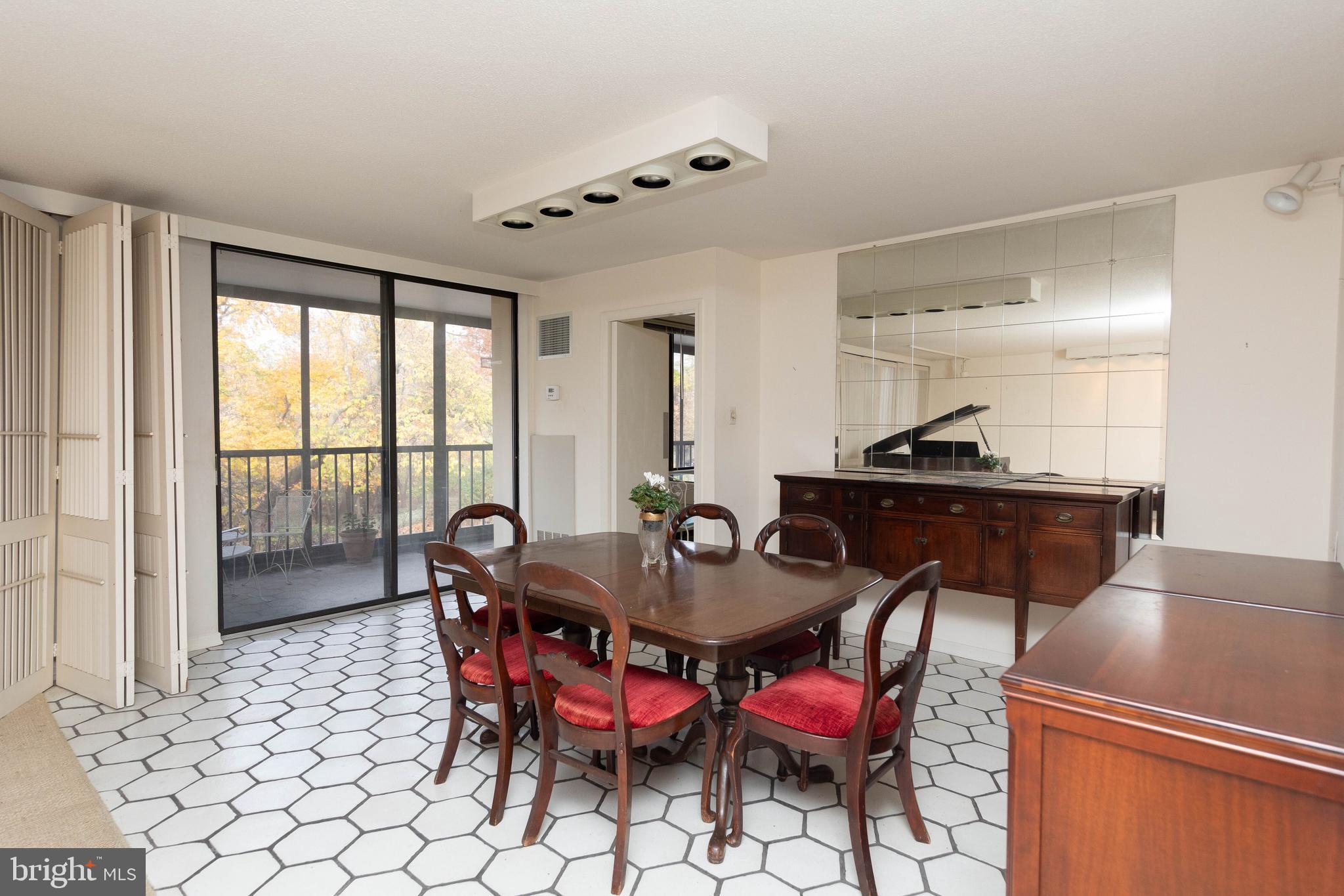 BRIAR HOUSE - Residential
