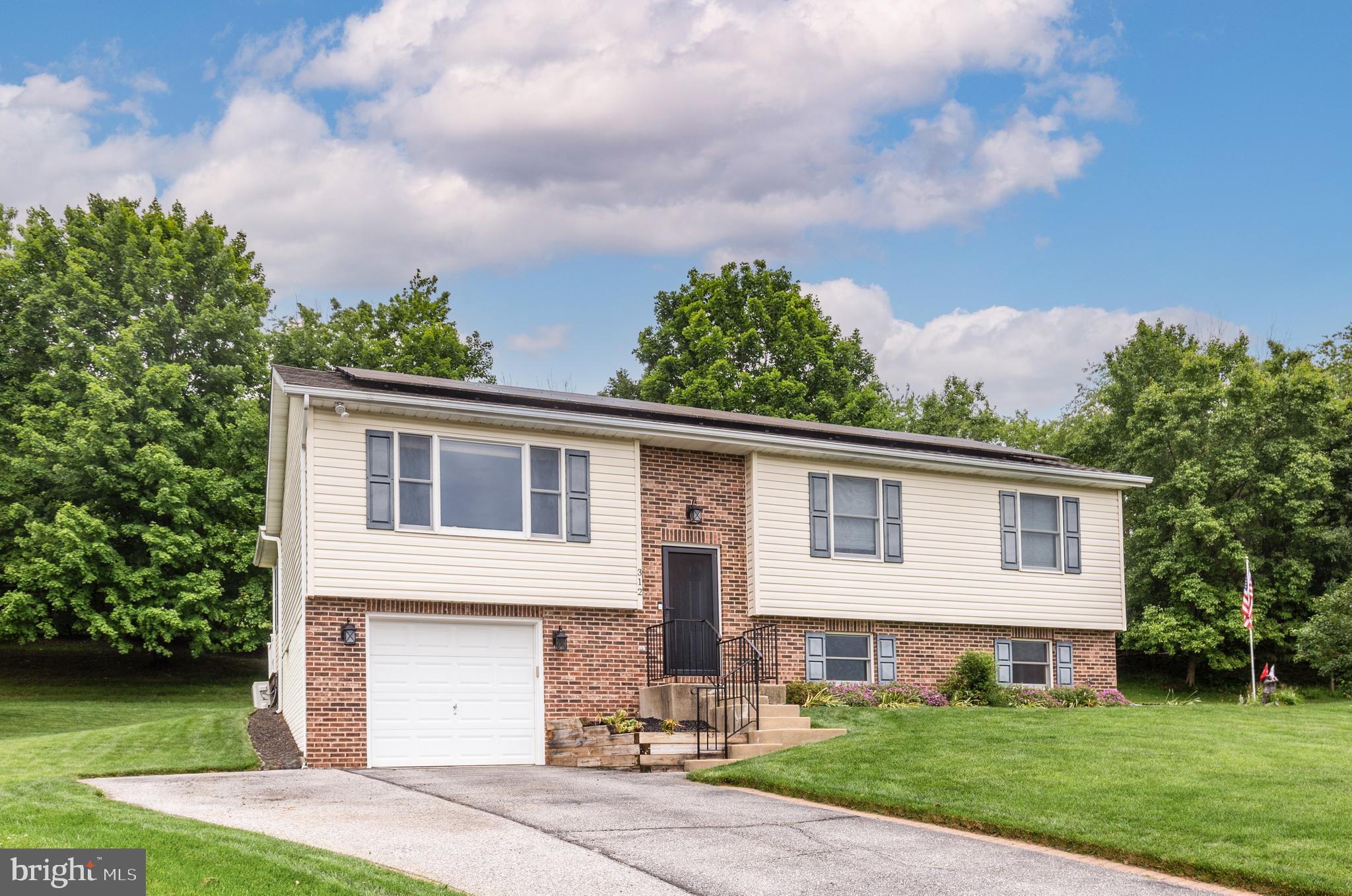 FAIRWAYS AT WAKEFIELD - Residential