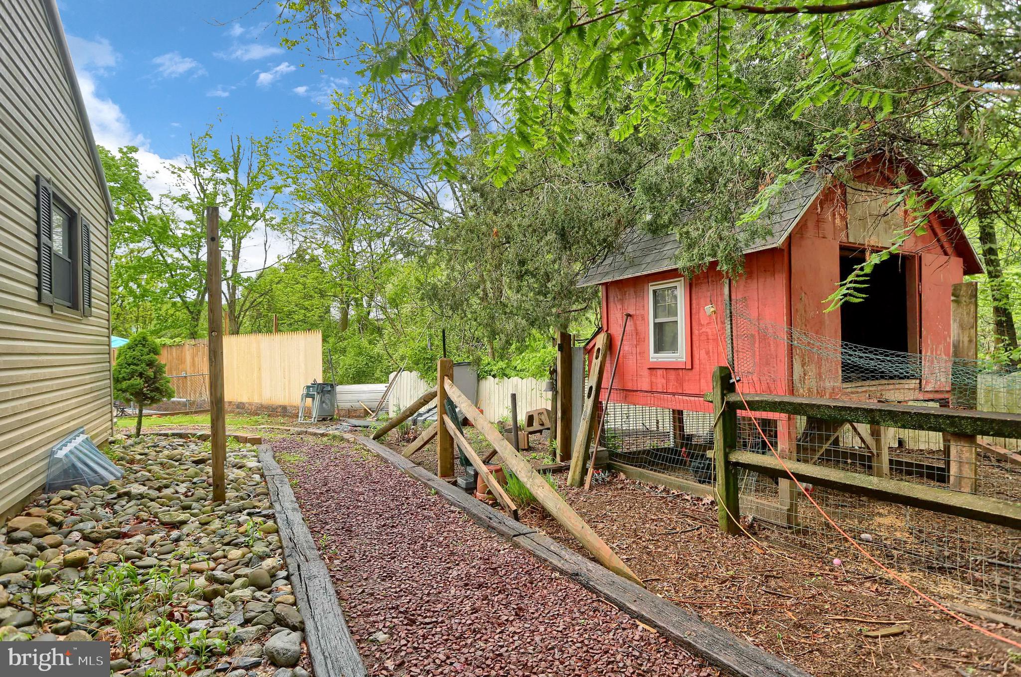 EAST PENNSBORO - Residential
