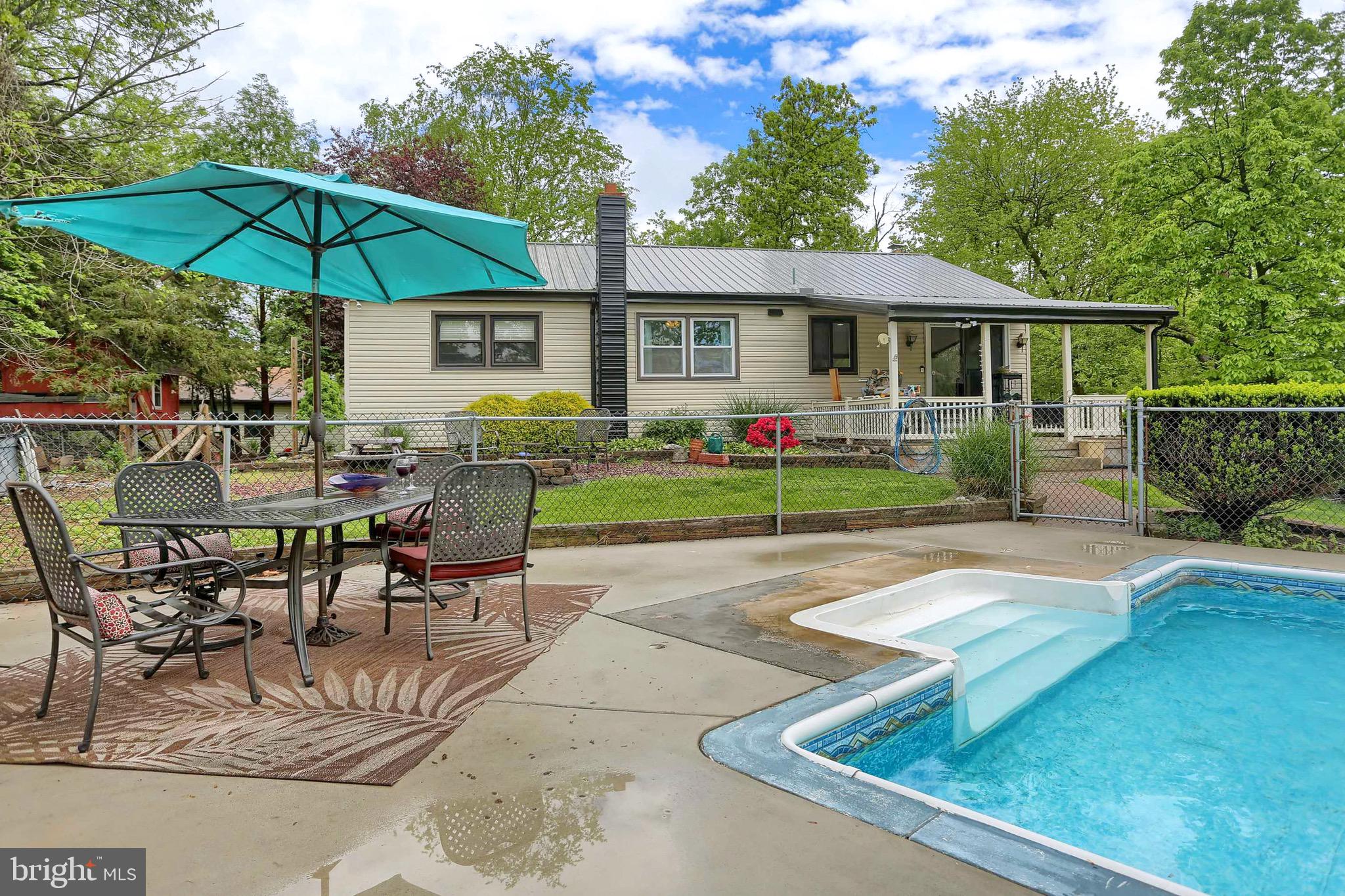EAST PENNSBORO - Residential