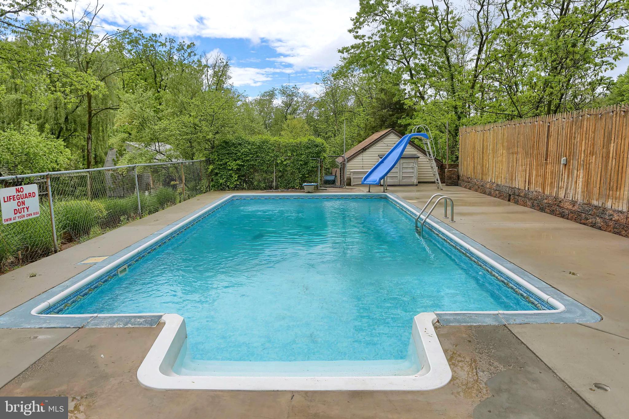 EAST PENNSBORO - Residential