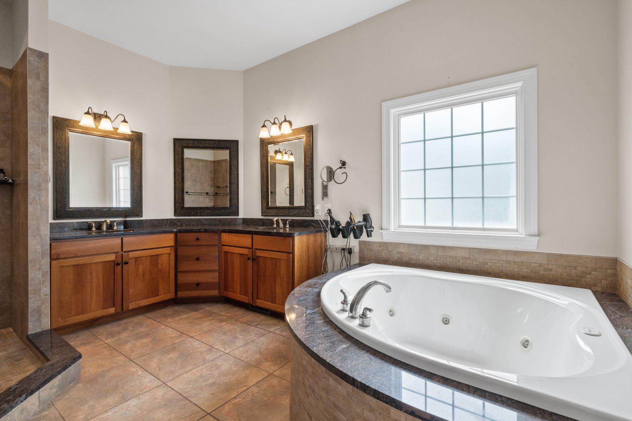 FAIRFIELD FARMS - Residential