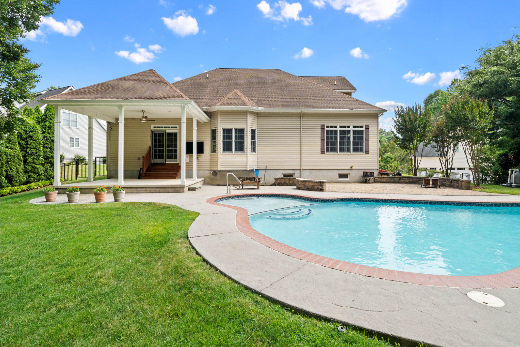 FAIRFIELD FARMS - Residential