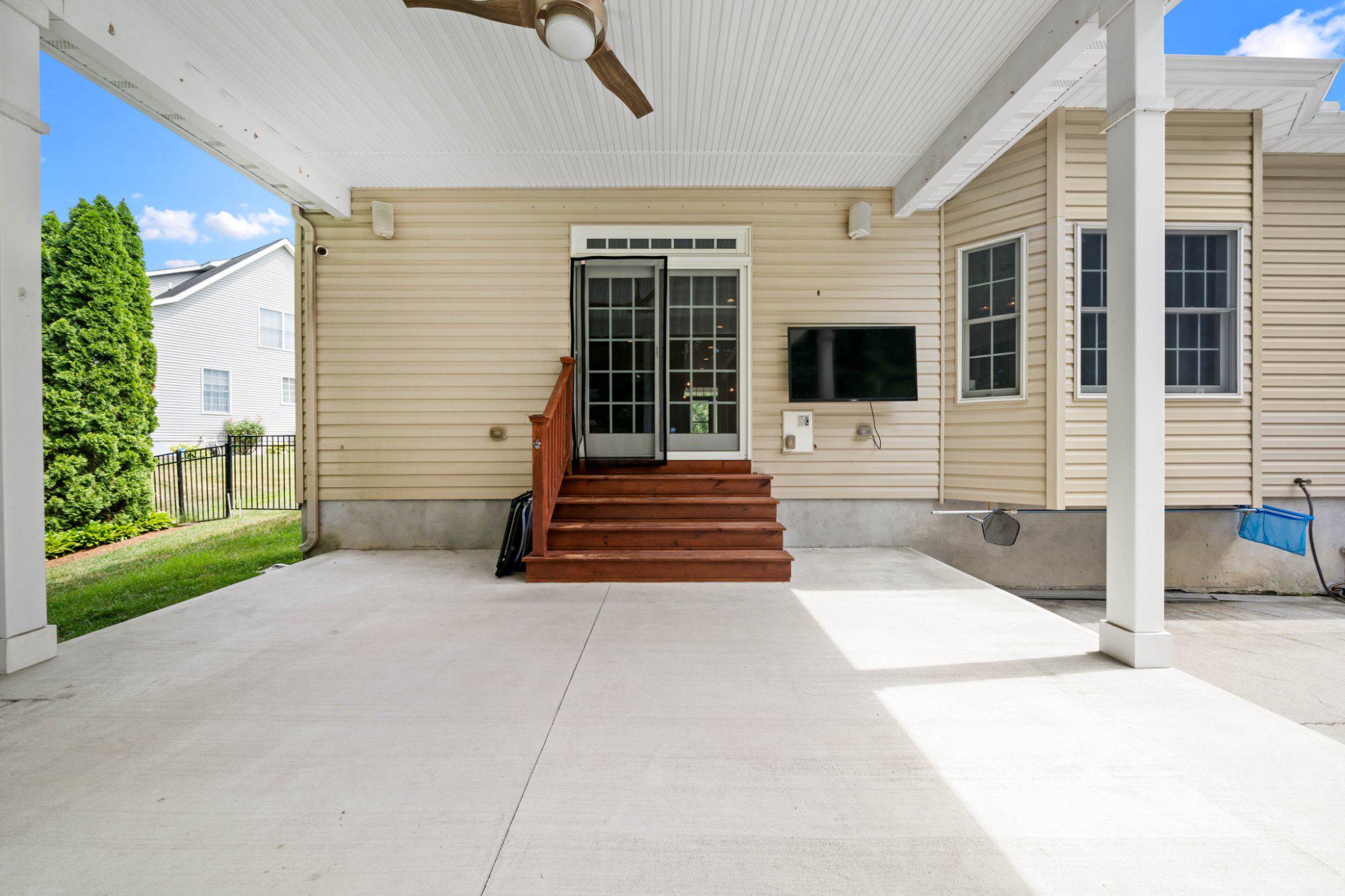FAIRFIELD FARMS - Residential