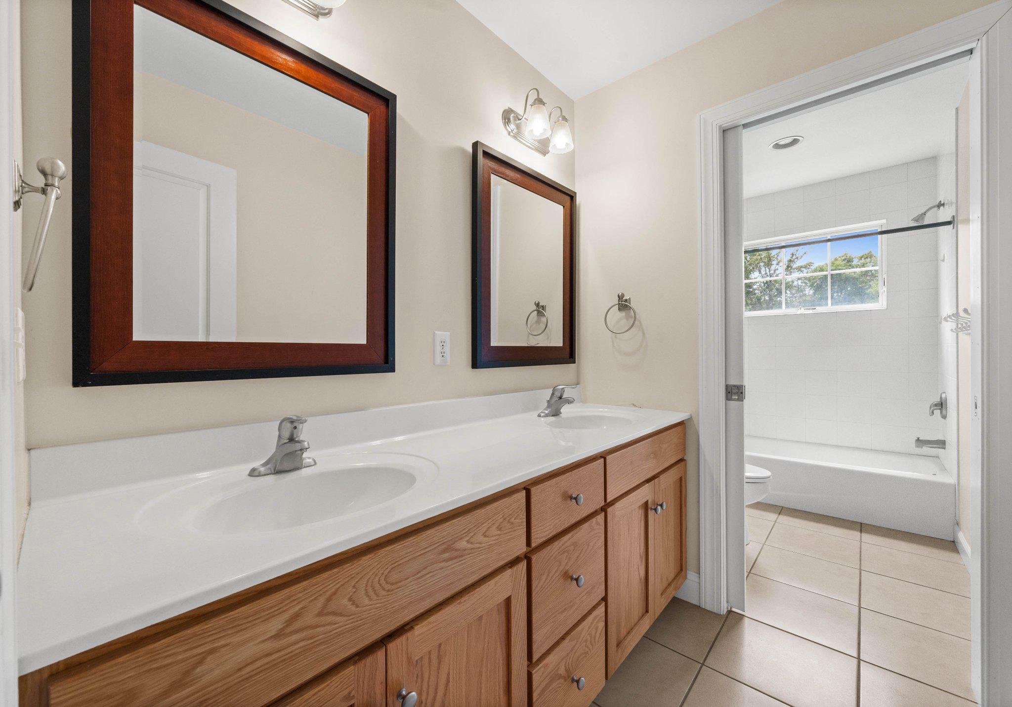 FAIRFIELD FARMS - Residential