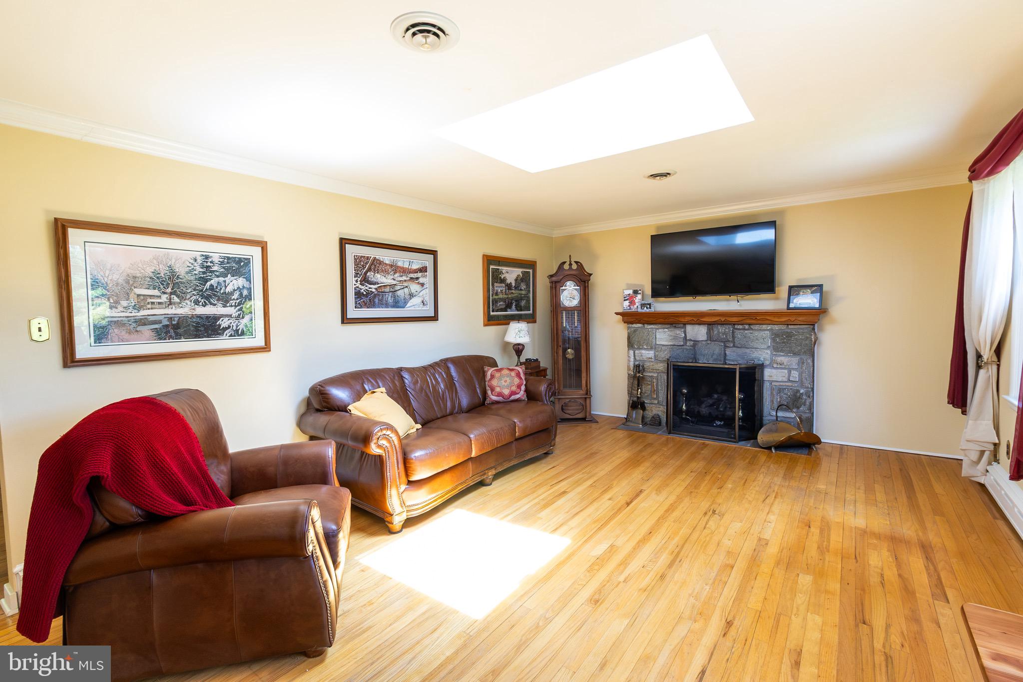 EAST FALLOWFIELD - Residential