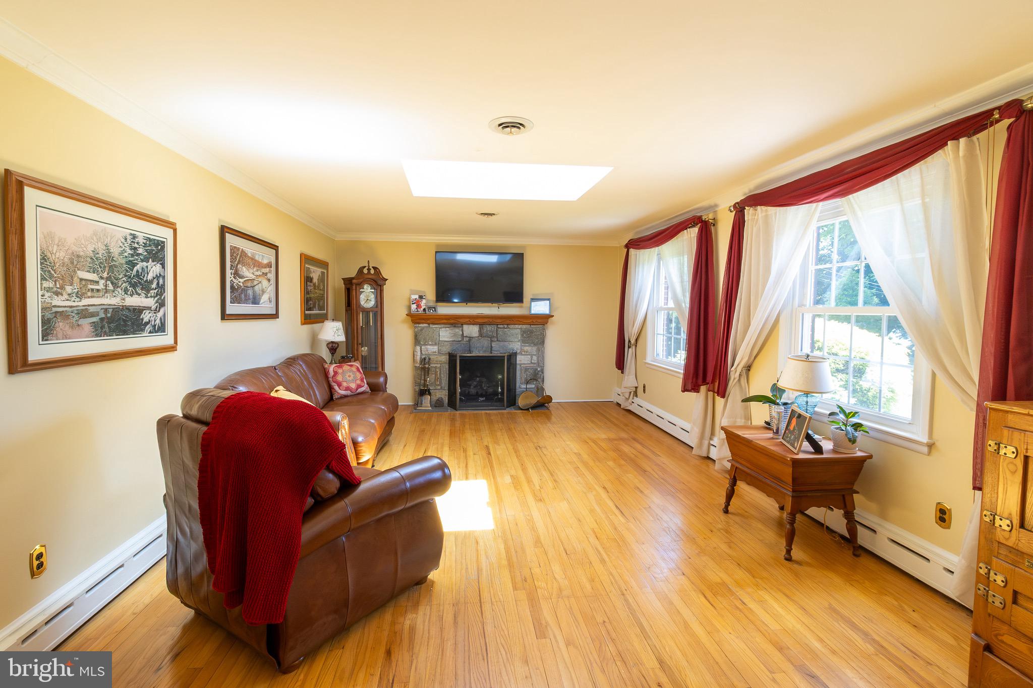 EAST FALLOWFIELD - Residential