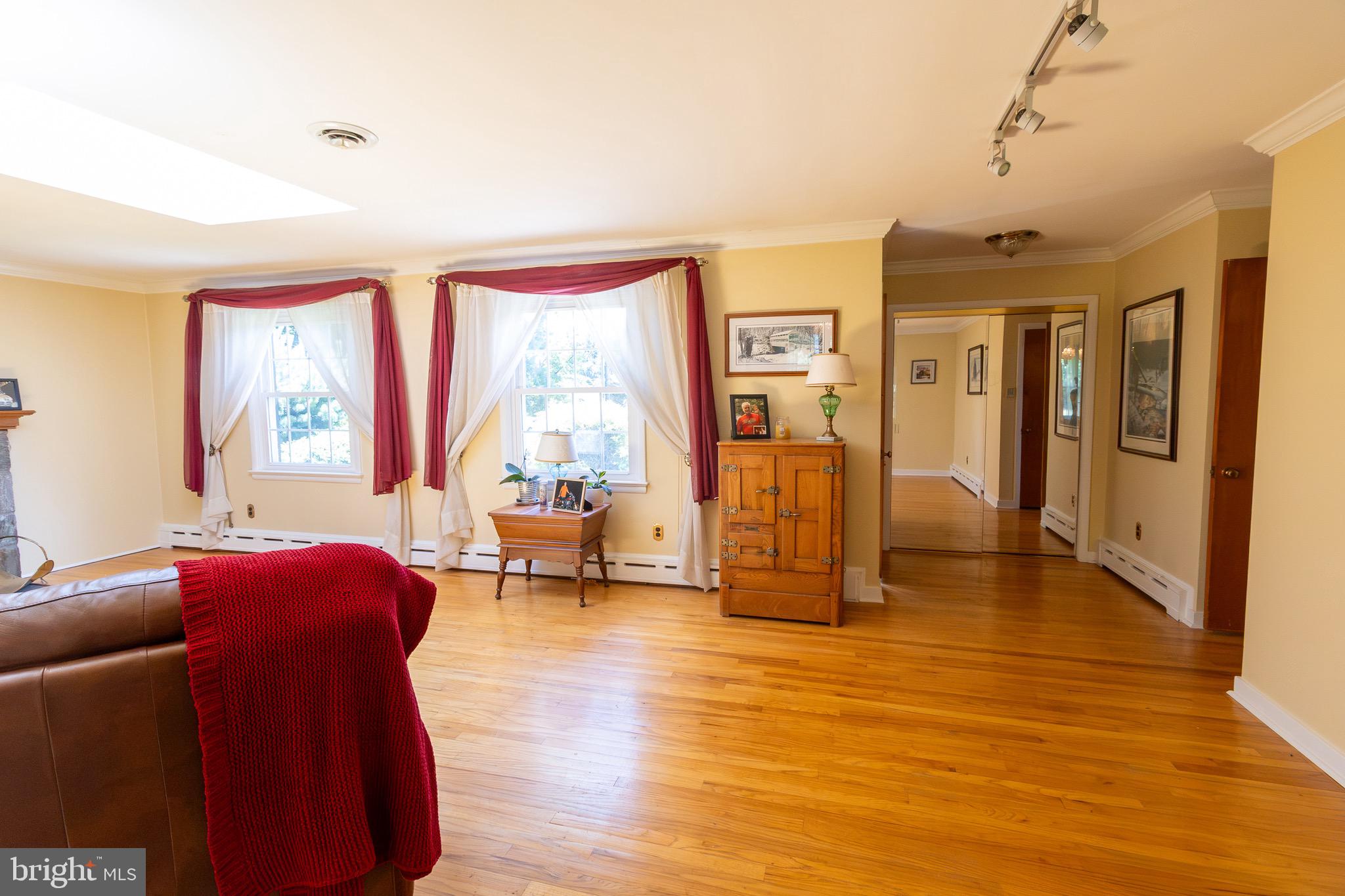 EAST FALLOWFIELD - Residential