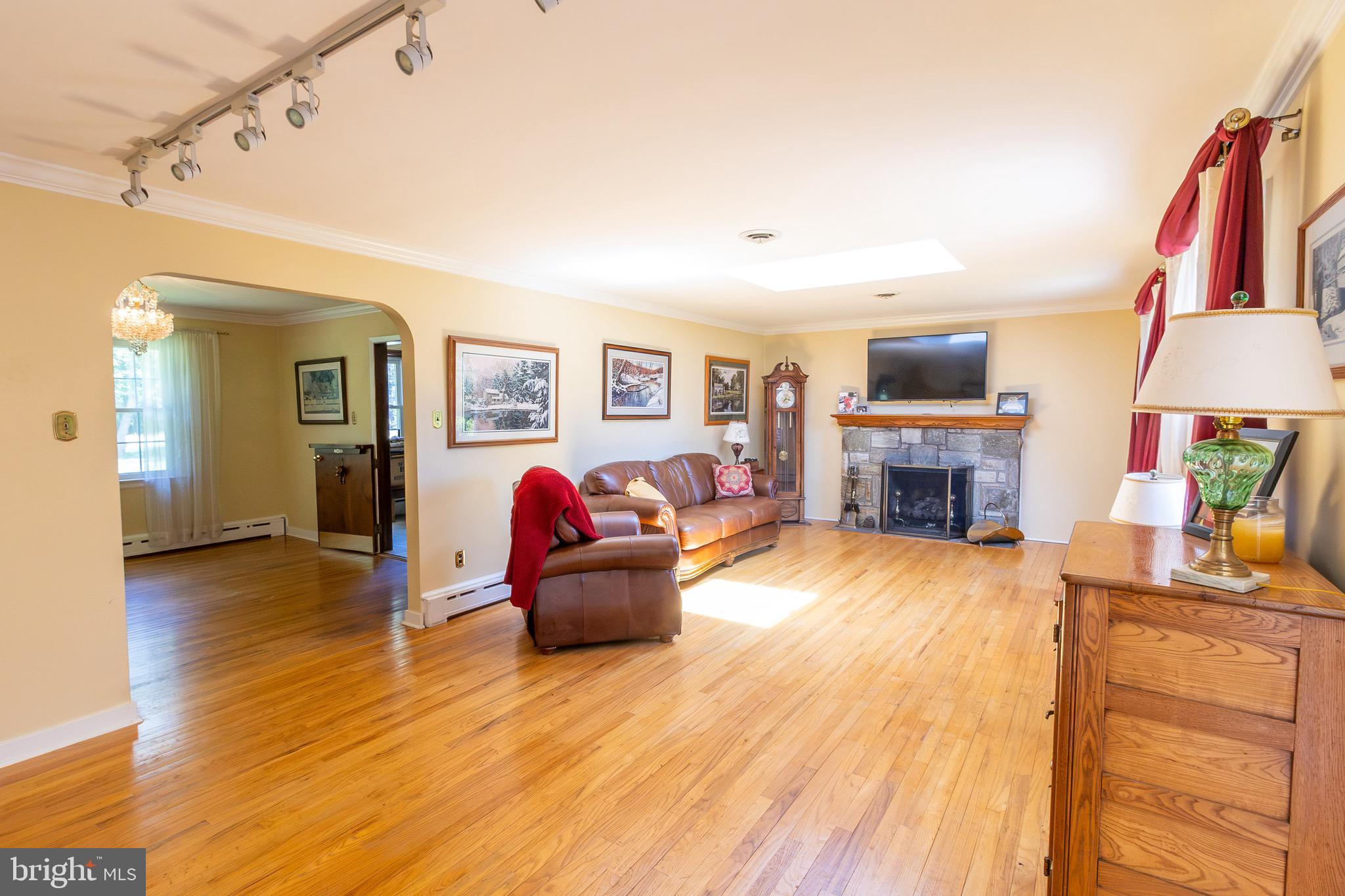 EAST FALLOWFIELD - Residential