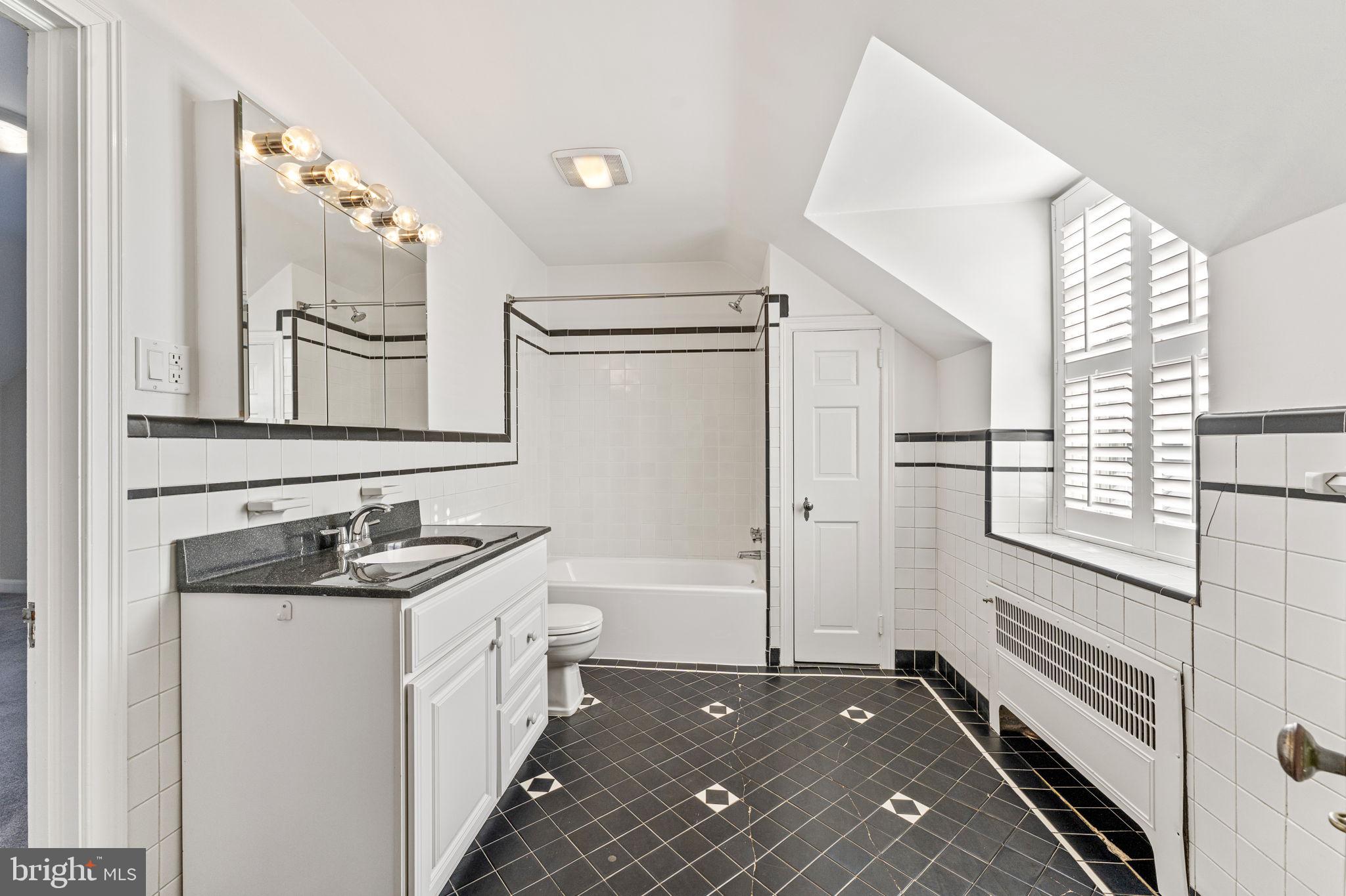 MERION STATION - Residential