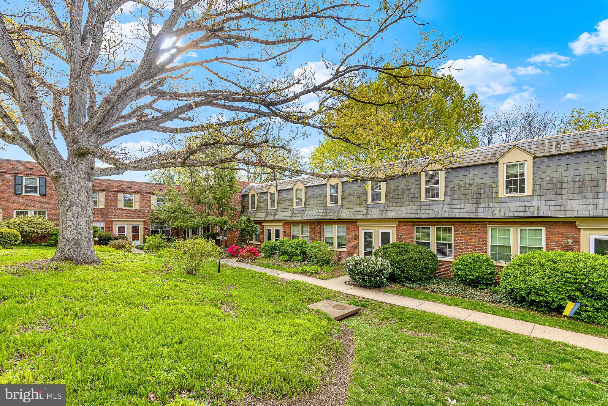 ARLINGTON VILLAGE - Residential