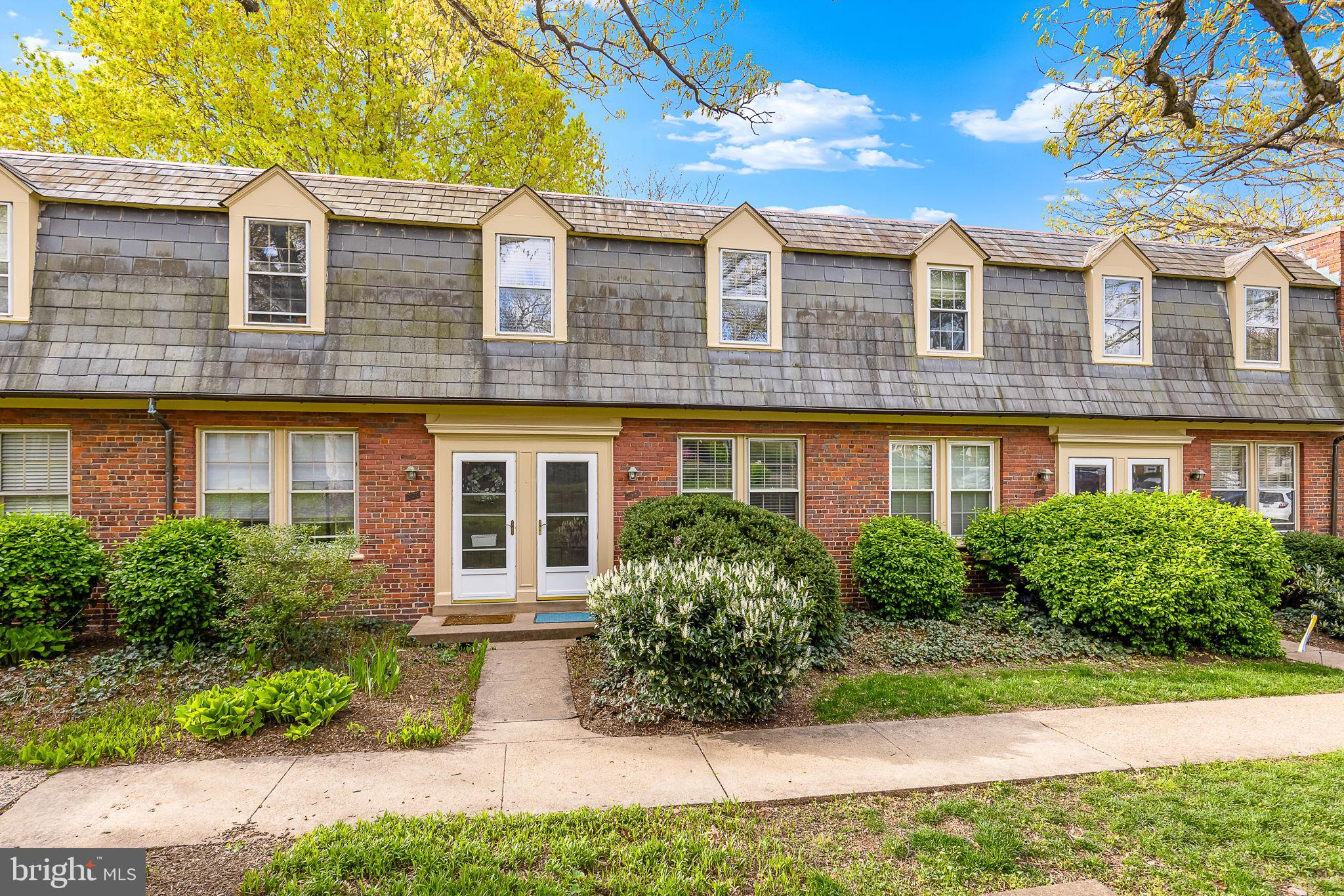 ARLINGTON VILLAGE - Residential