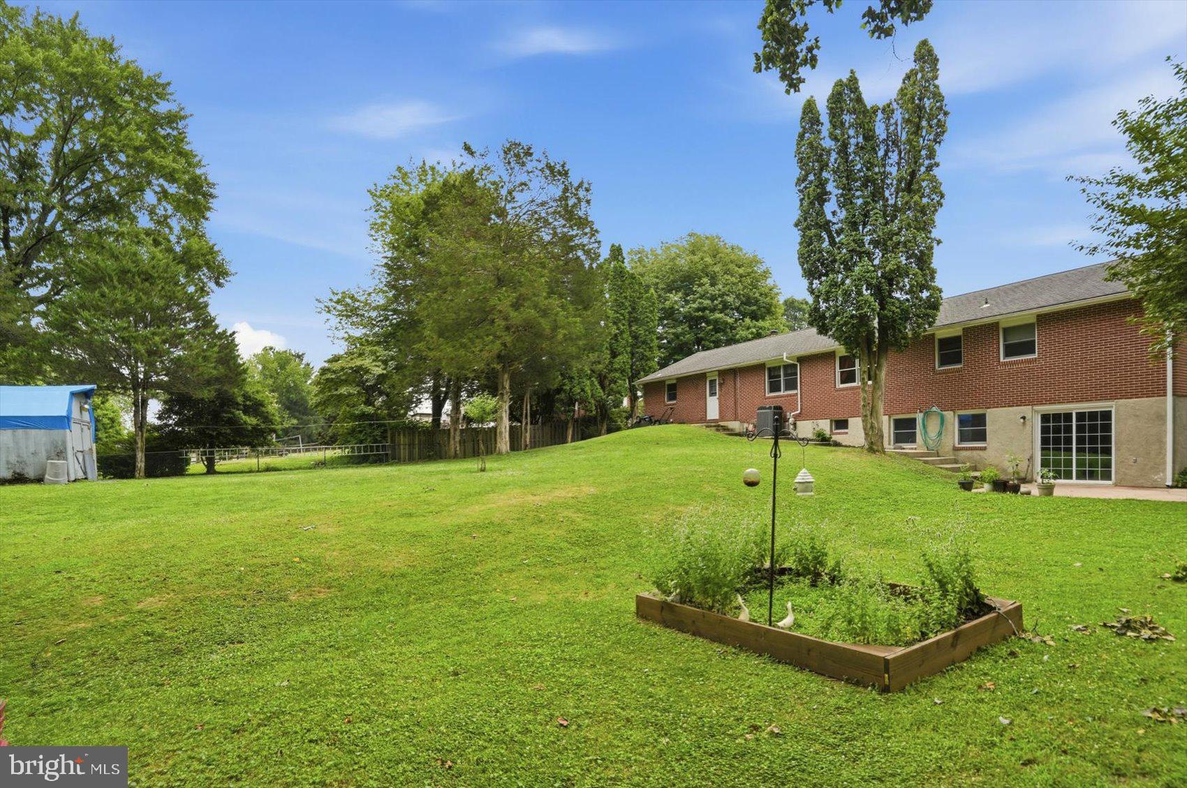 FOREST LAKES - Residential