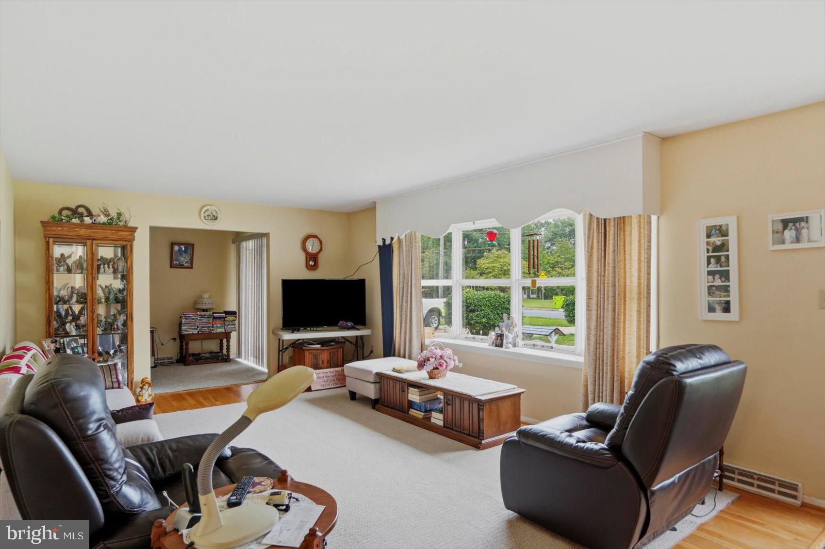 FOREST LAKES - Residential
