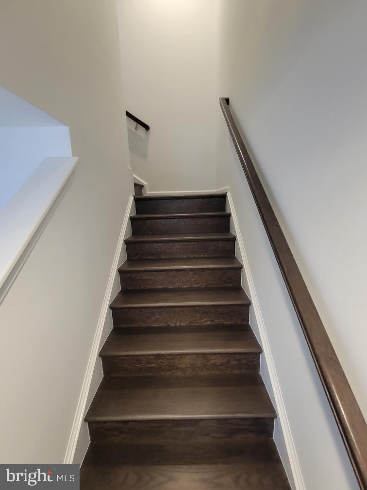 MCCAULEY CROSSING - Residential Lease