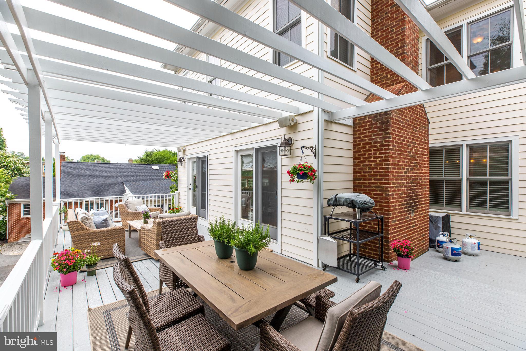 DOWNTOWN LEESBURG - Residential