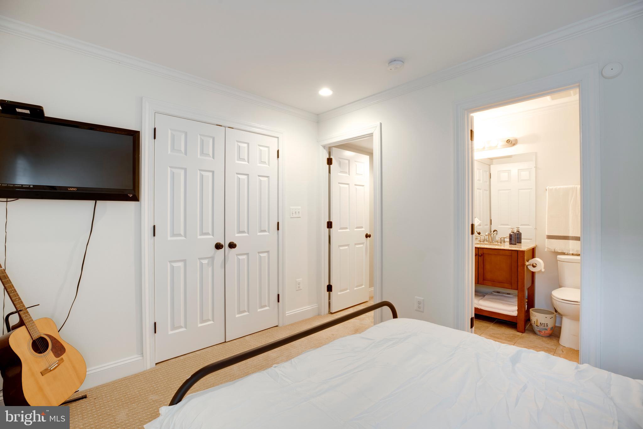 DOWNTOWN LEESBURG - Residential