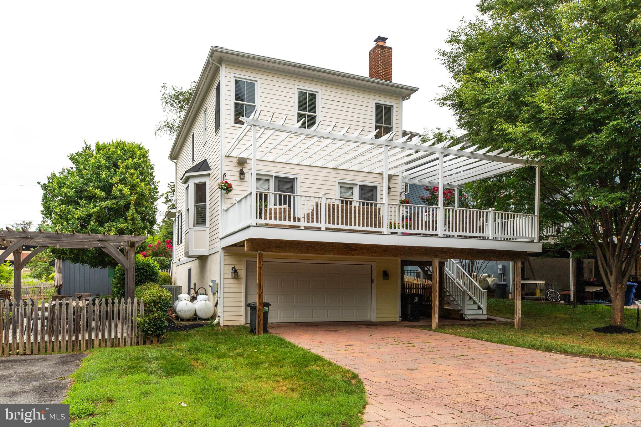DOWNTOWN LEESBURG - Residential
