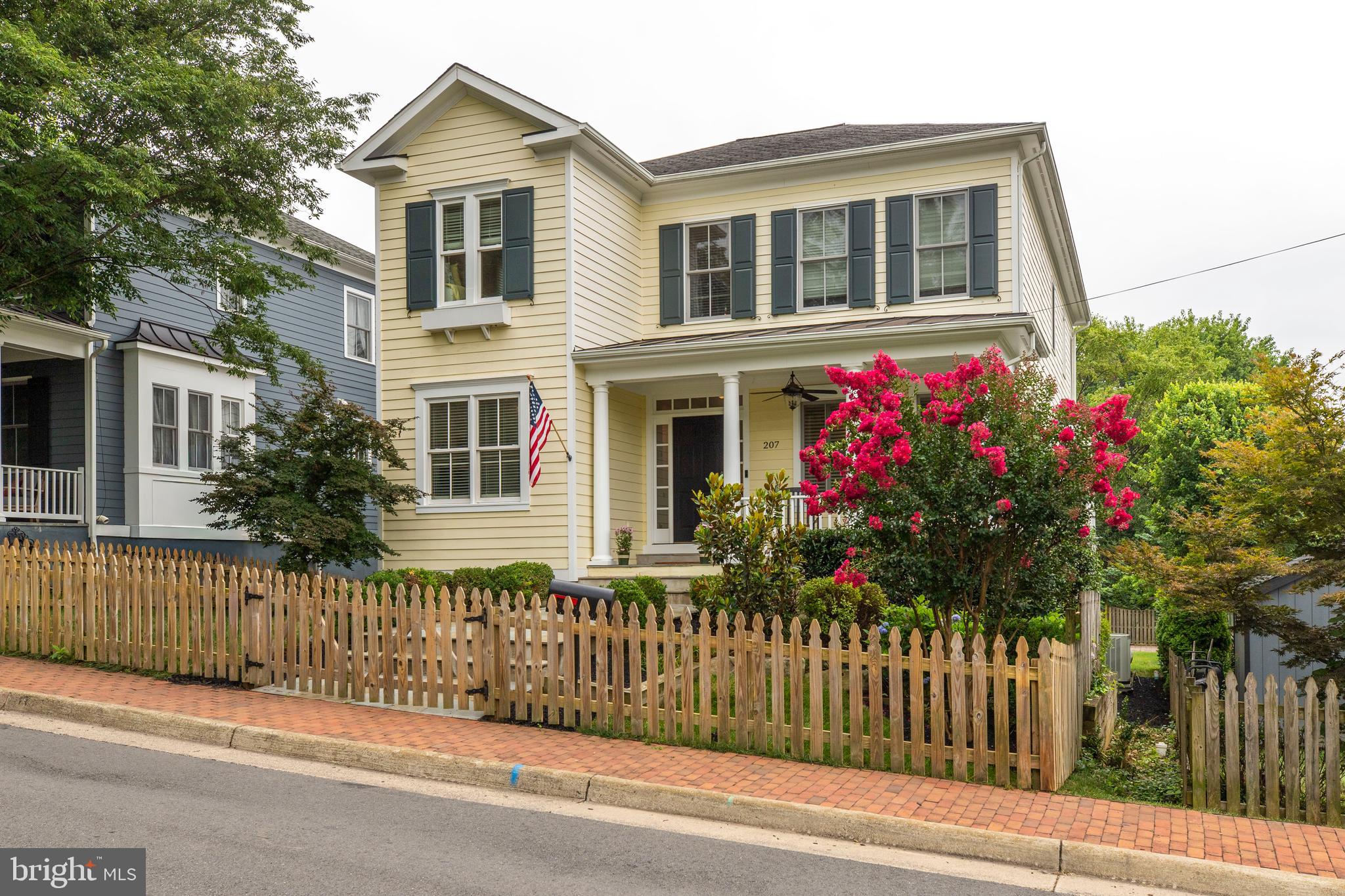 DOWNTOWN LEESBURG - Residential