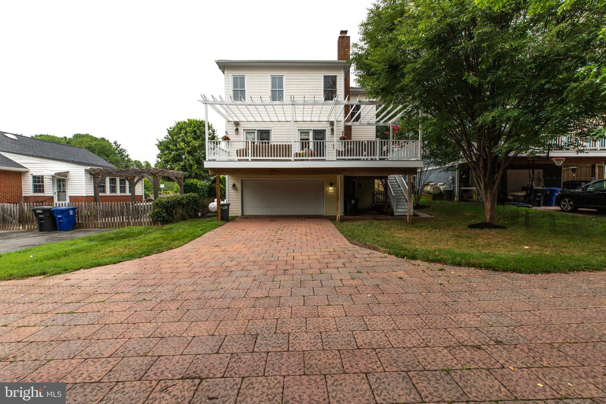 DOWNTOWN LEESBURG - Residential
