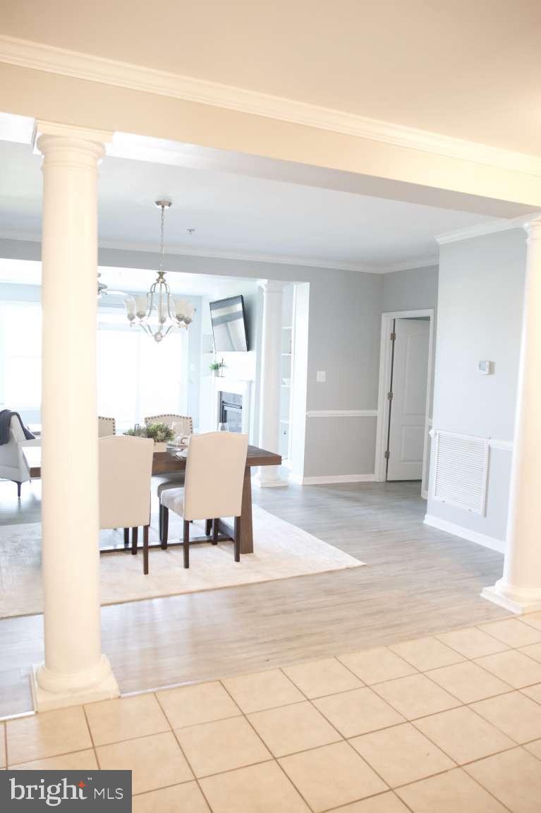 OYSTER BAY CONDOMINIUMS - Residential