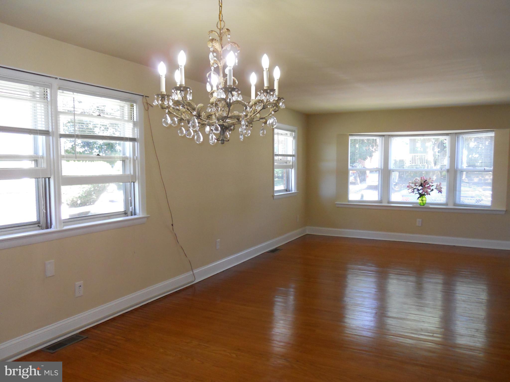 WOODMERE - Residential Lease