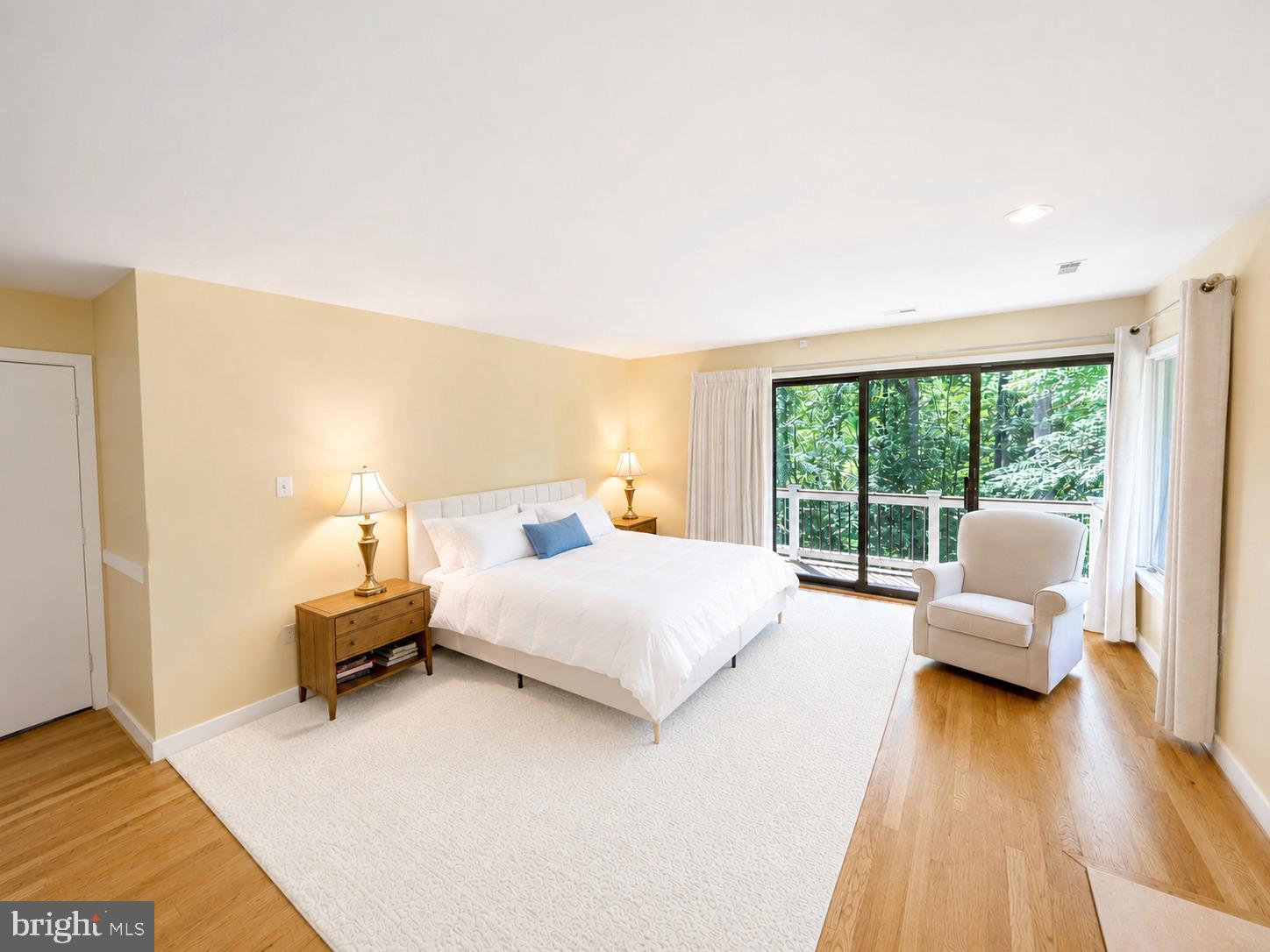 POTOMAC OUTSIDE - Residential