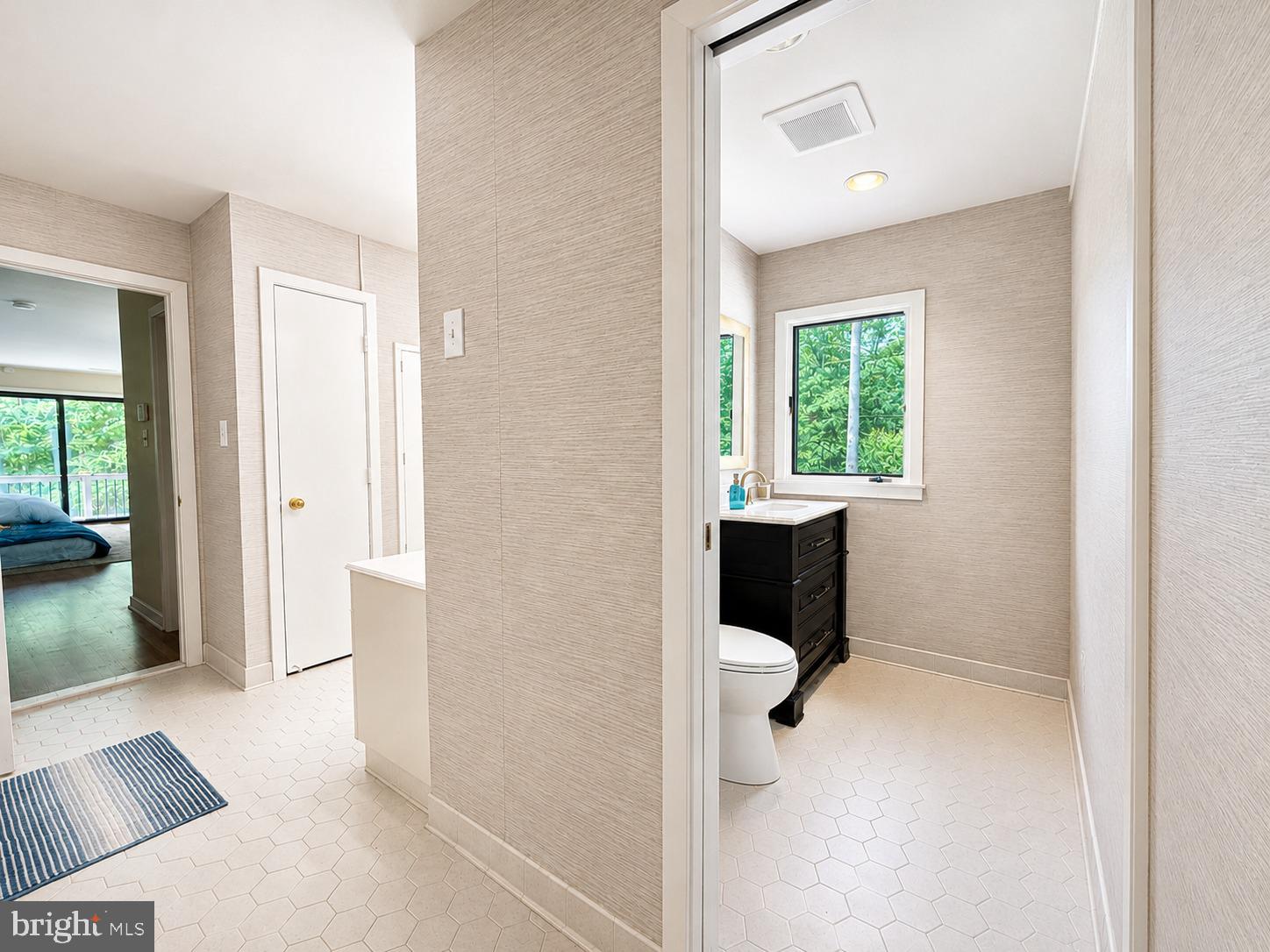 POTOMAC OUTSIDE - Residential