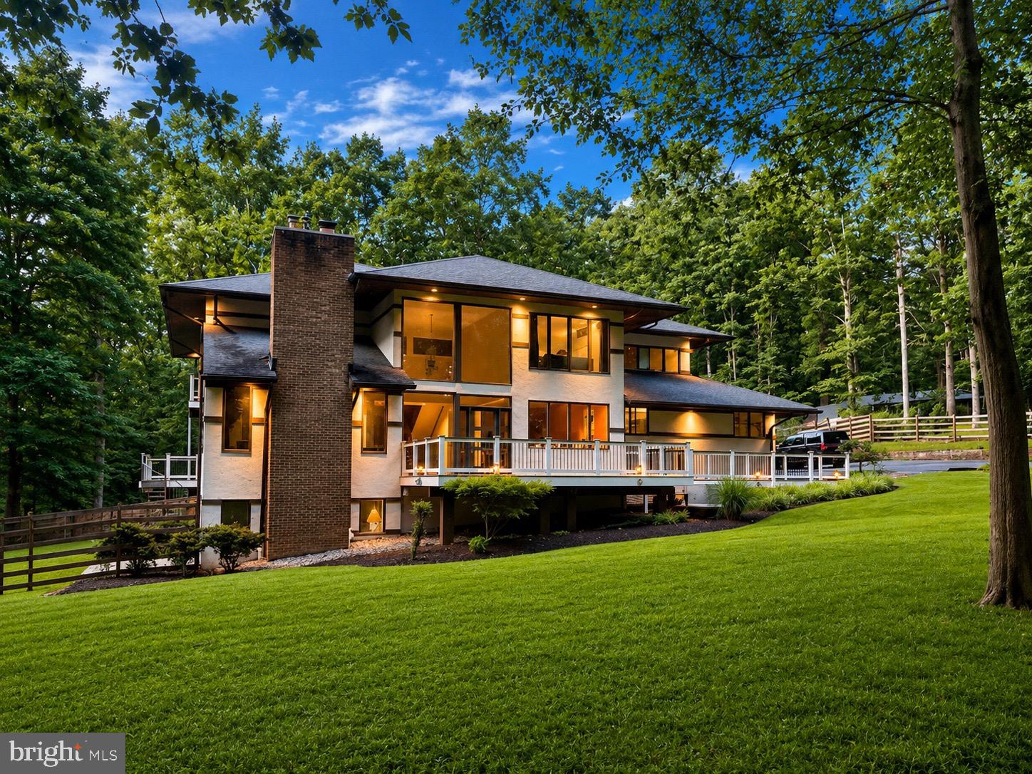 POTOMAC OUTSIDE - Residential