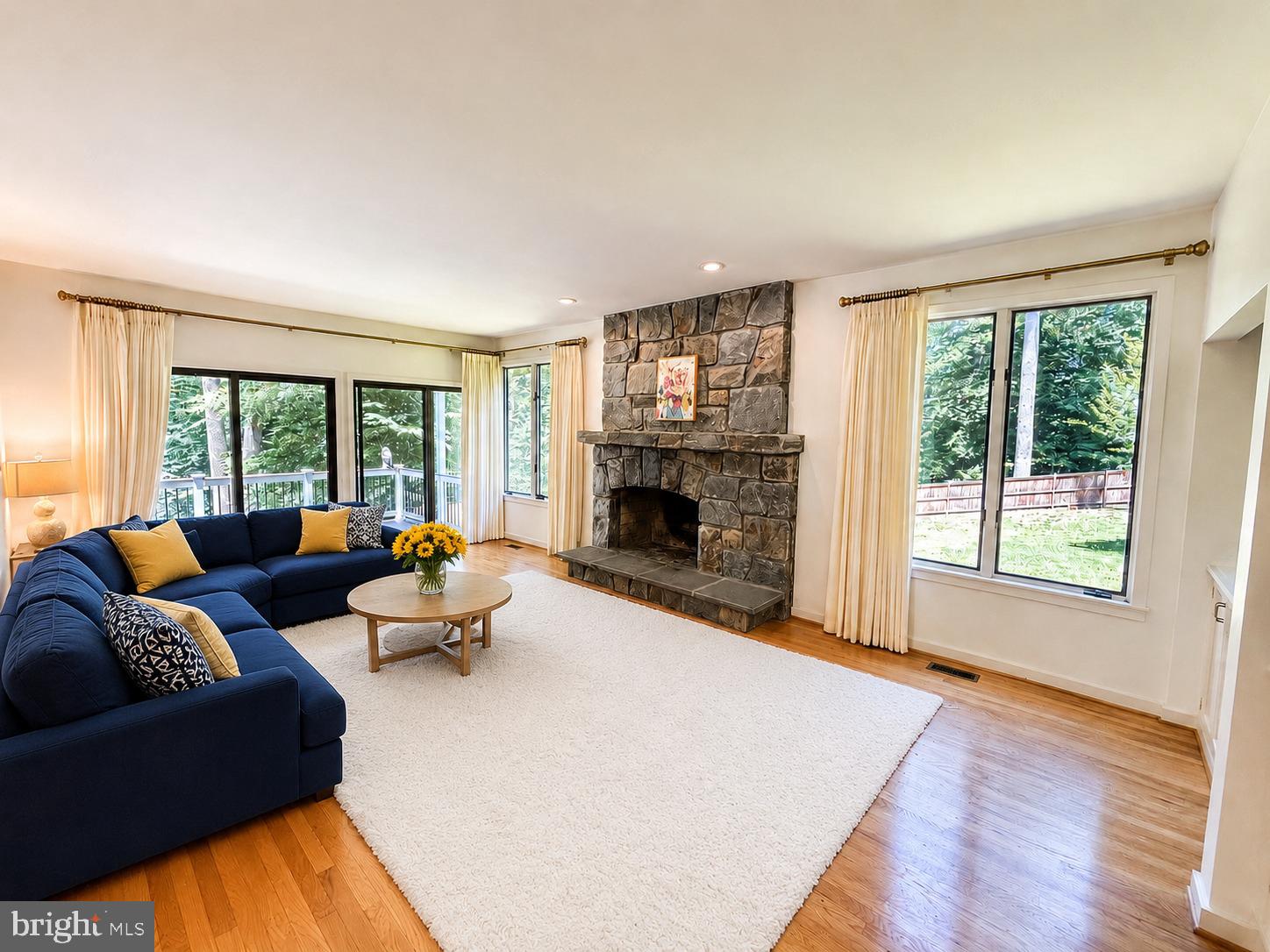 POTOMAC OUTSIDE - Residential