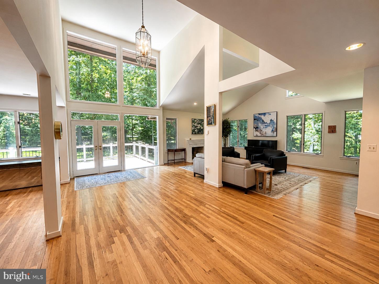 POTOMAC OUTSIDE - Residential