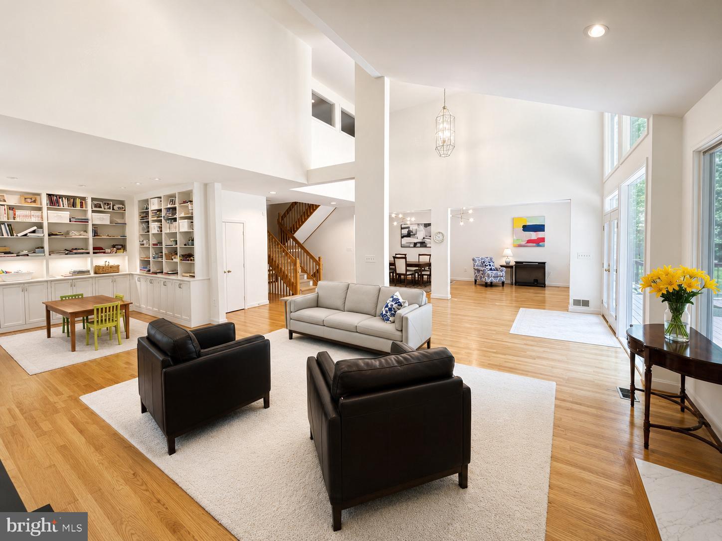 POTOMAC OUTSIDE - Residential