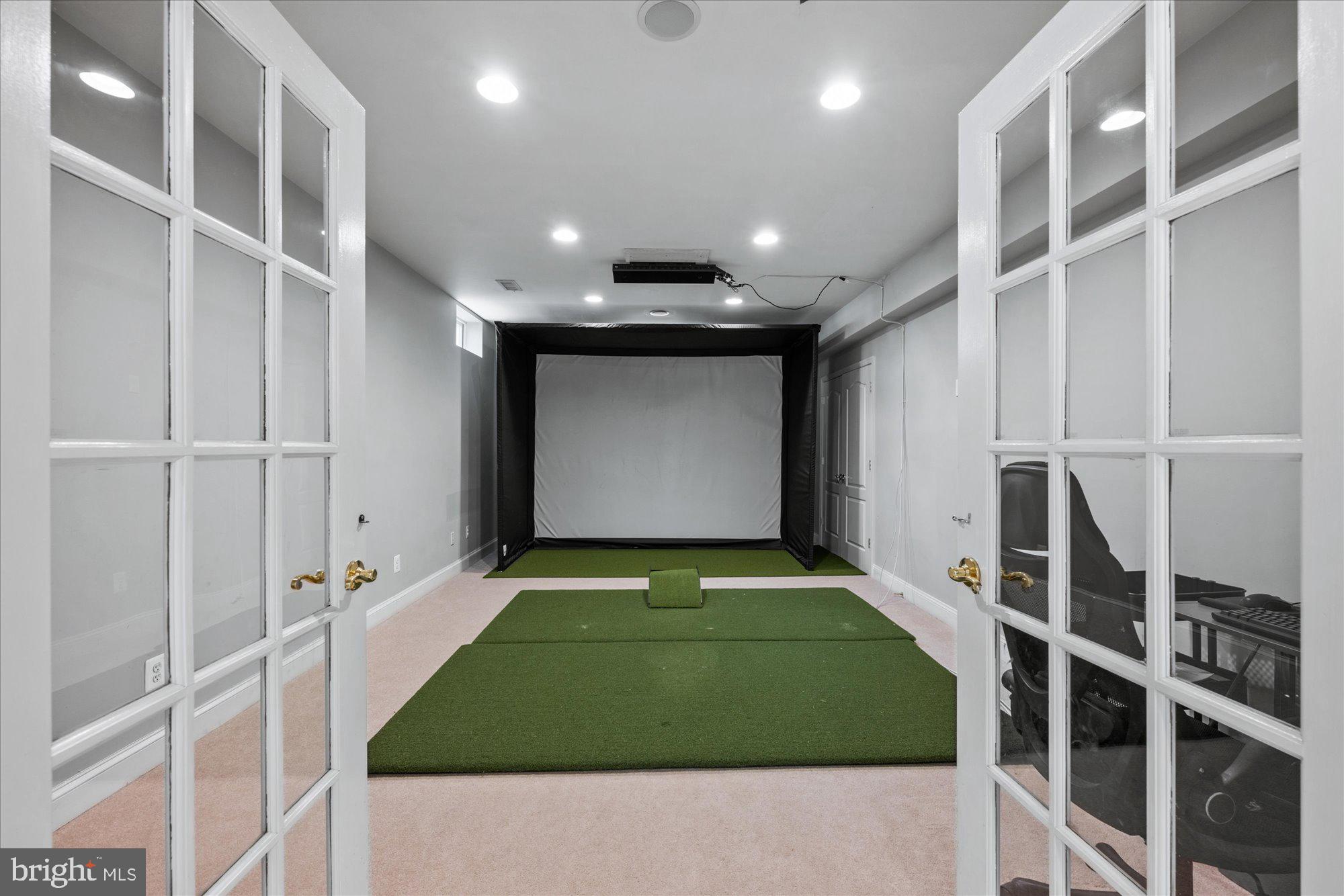 BELMONT COUNTRY CLUB - Residential