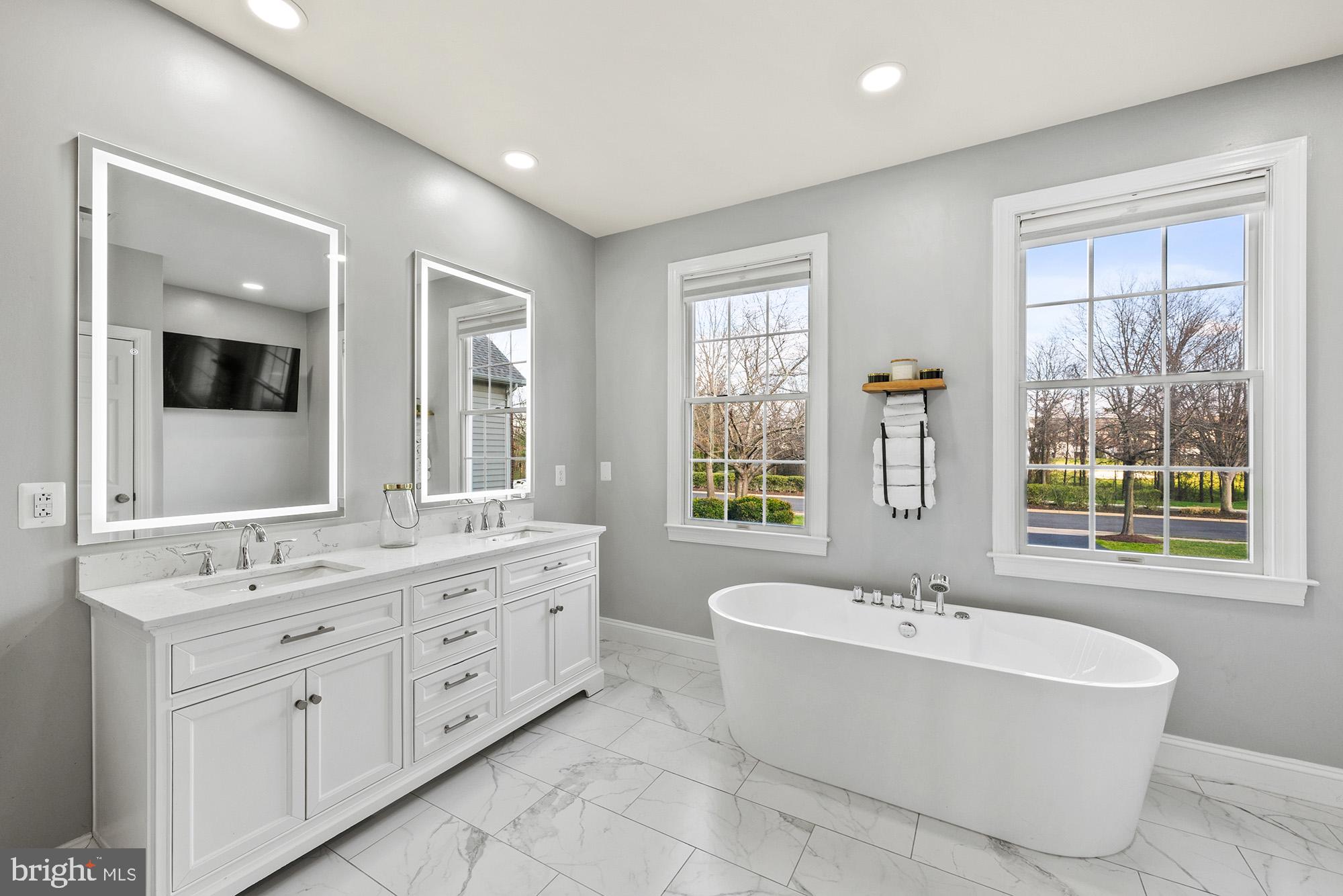 BELMONT COUNTRY CLUB - Residential