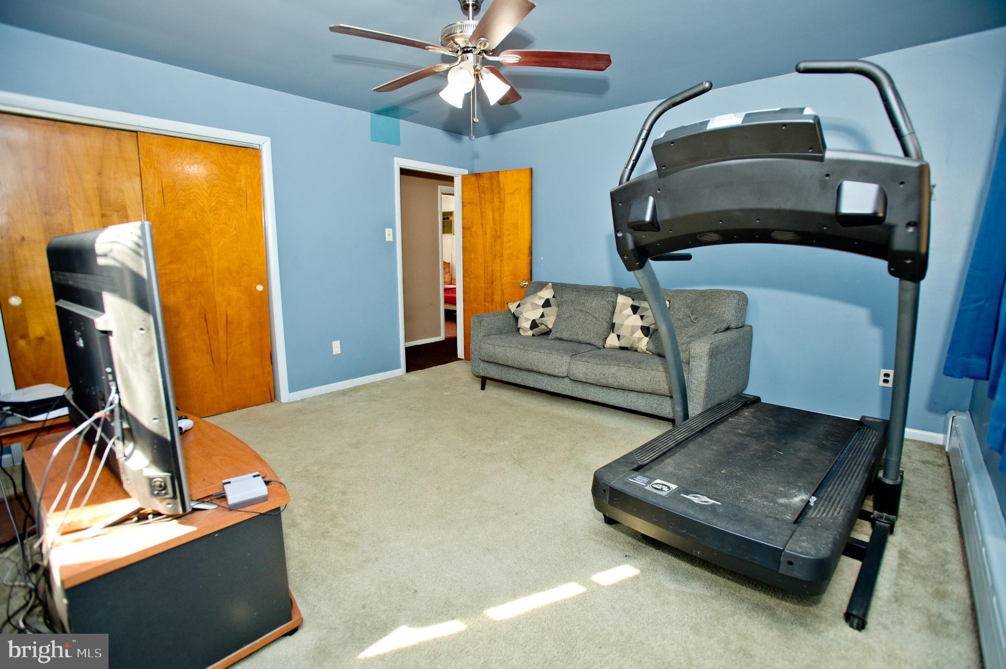 CLIFTON HEIGHTS - Residential