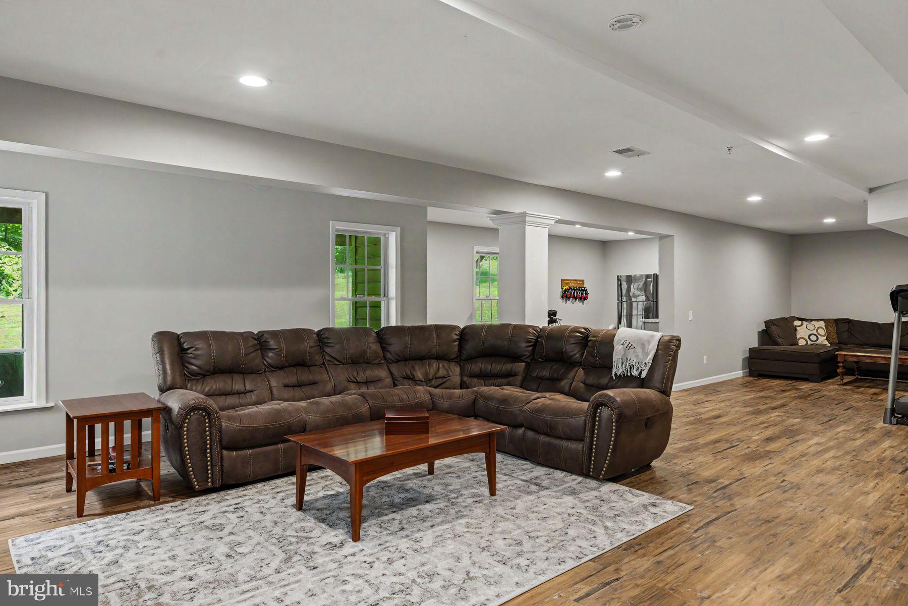 BRIDGE VALLEY AT FUR - Residential