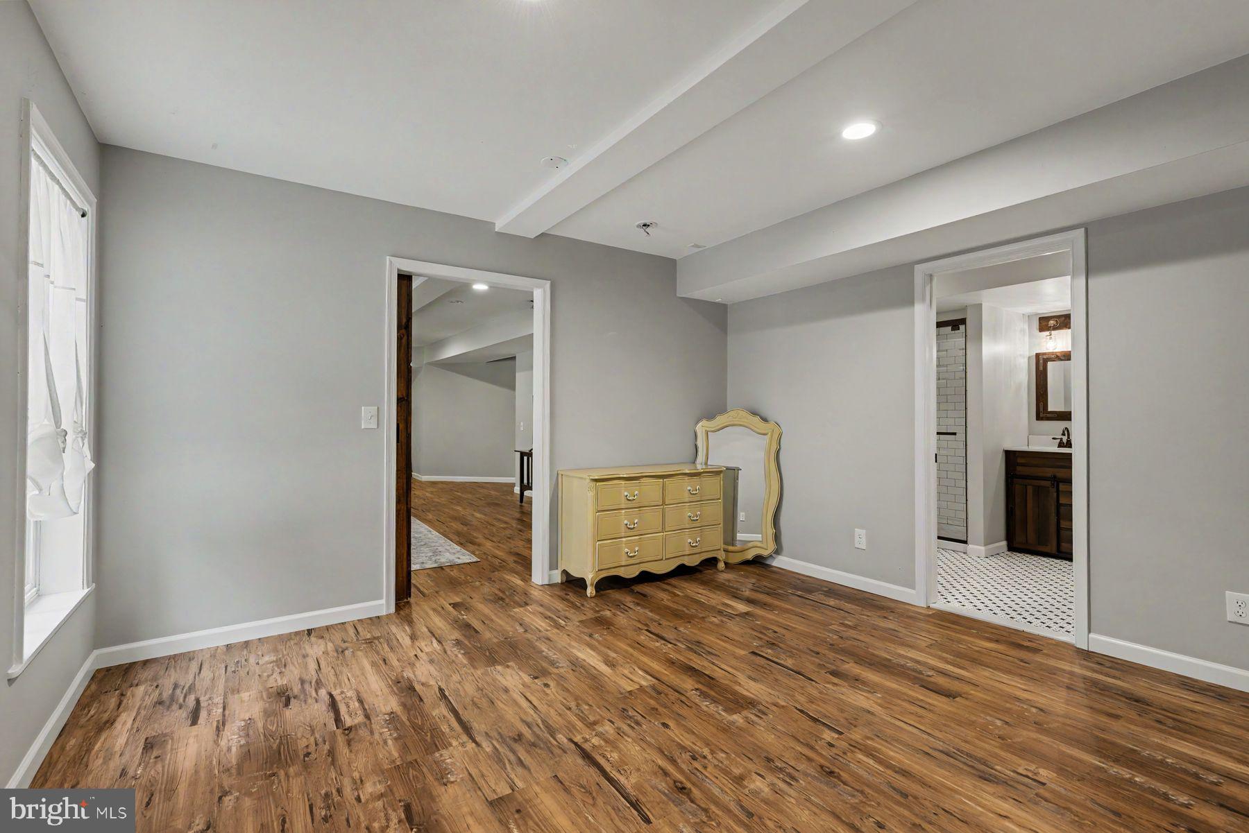 BRIDGE VALLEY AT FUR - Residential