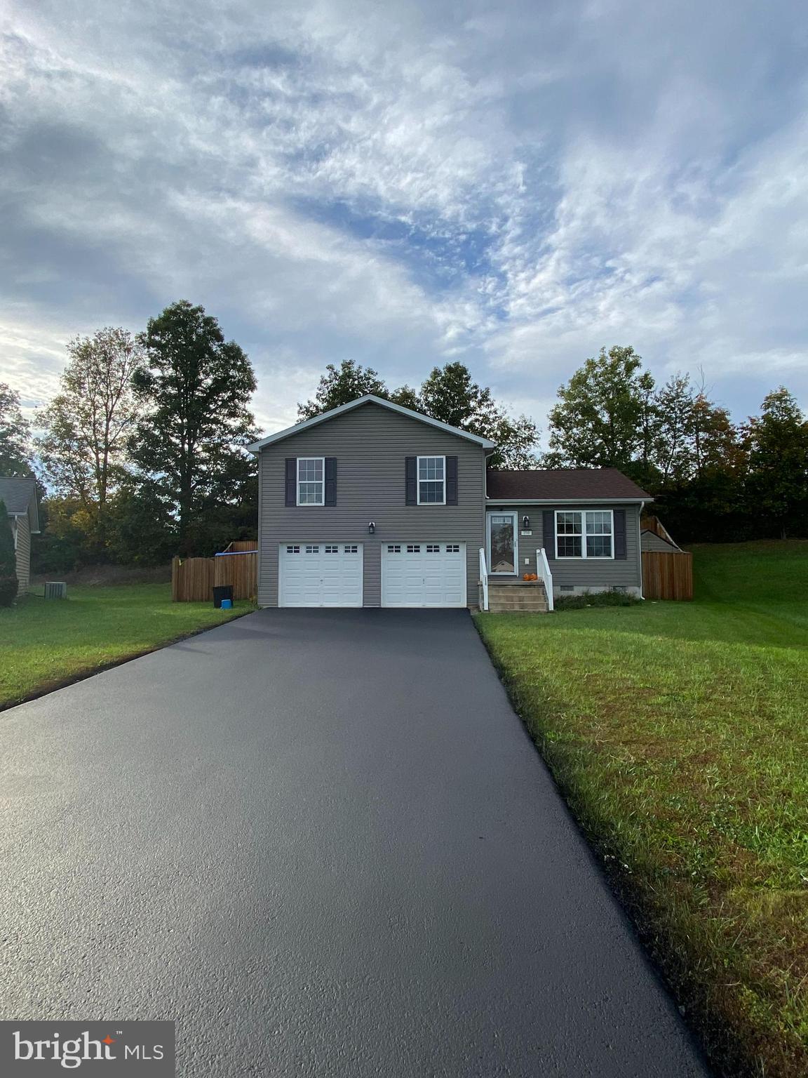 CHESSIE COURT - Residential