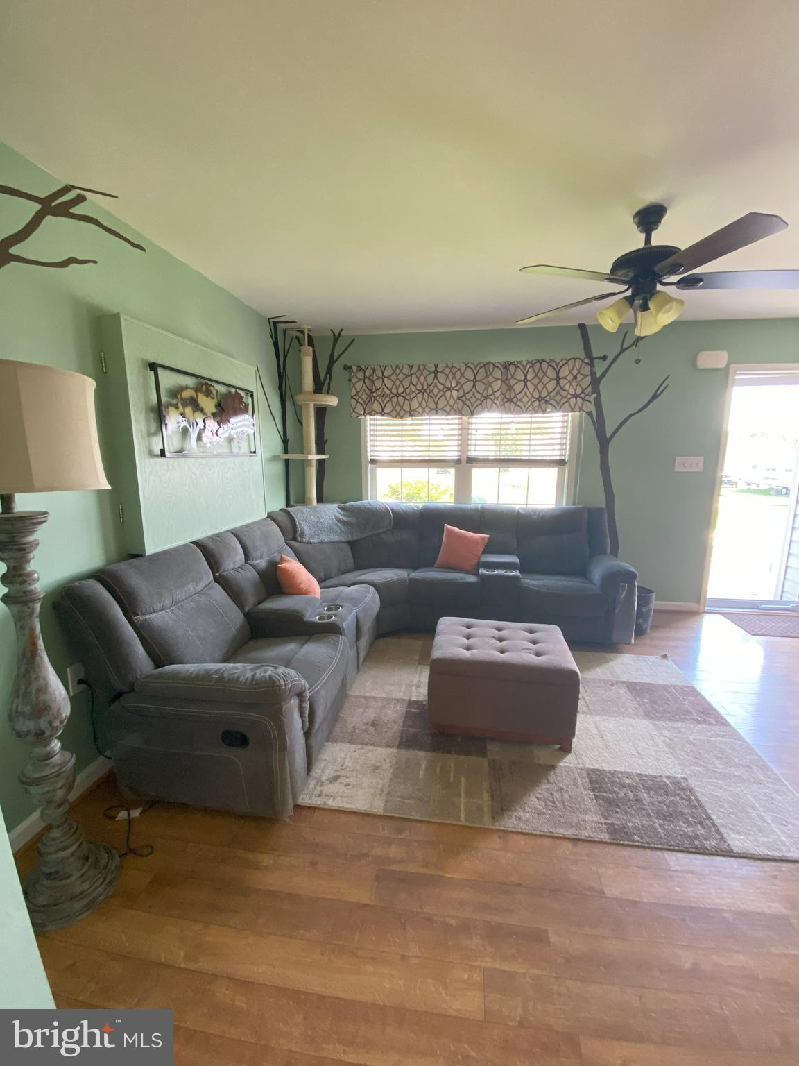 CHESSIE COURT - Residential