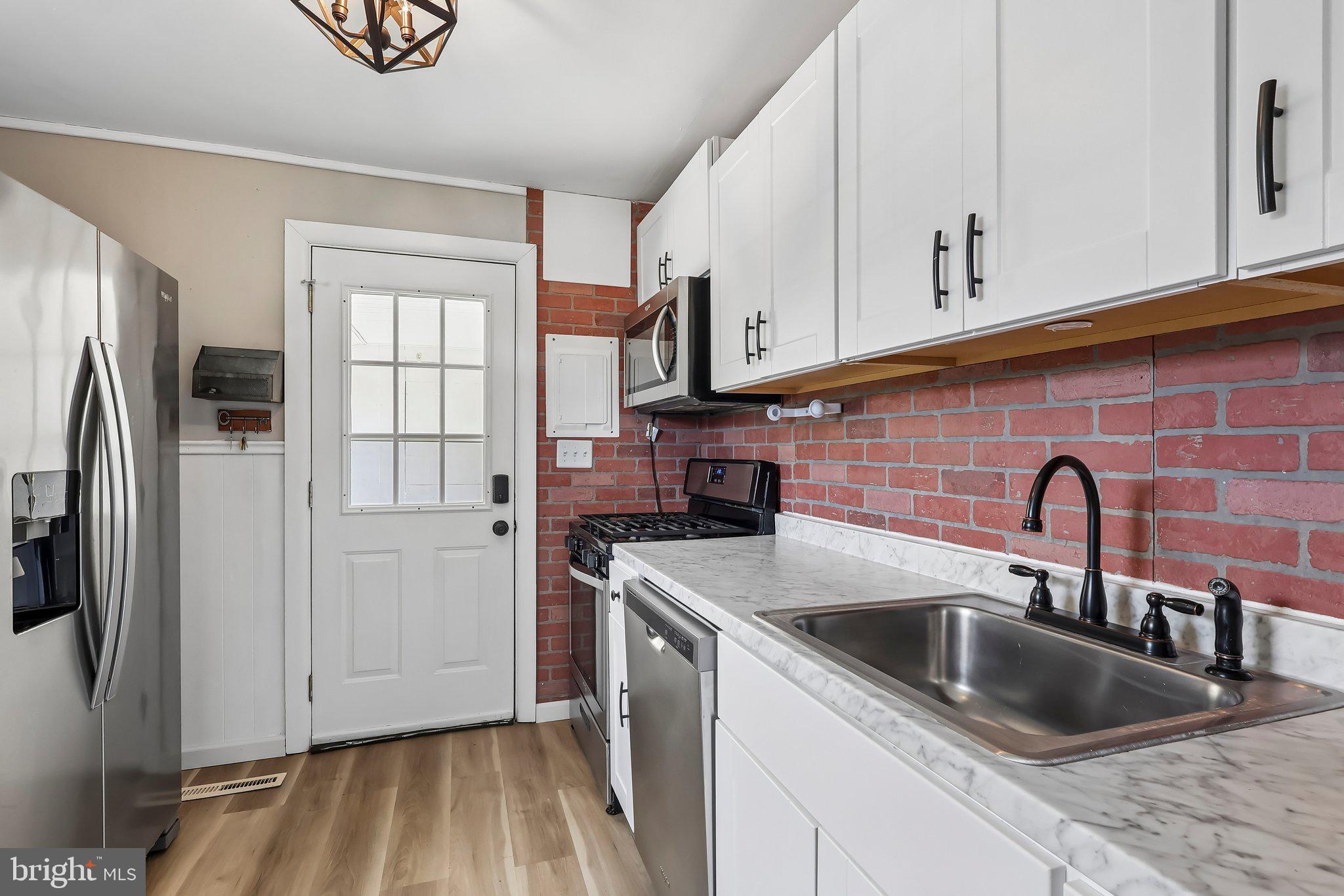 GRANDVIEW ESTS - Residential