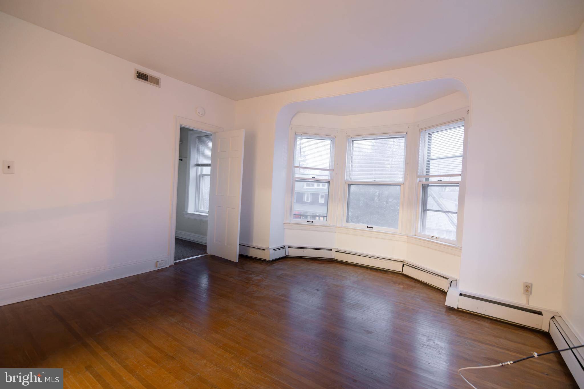 ELMWOOD - Residential Income