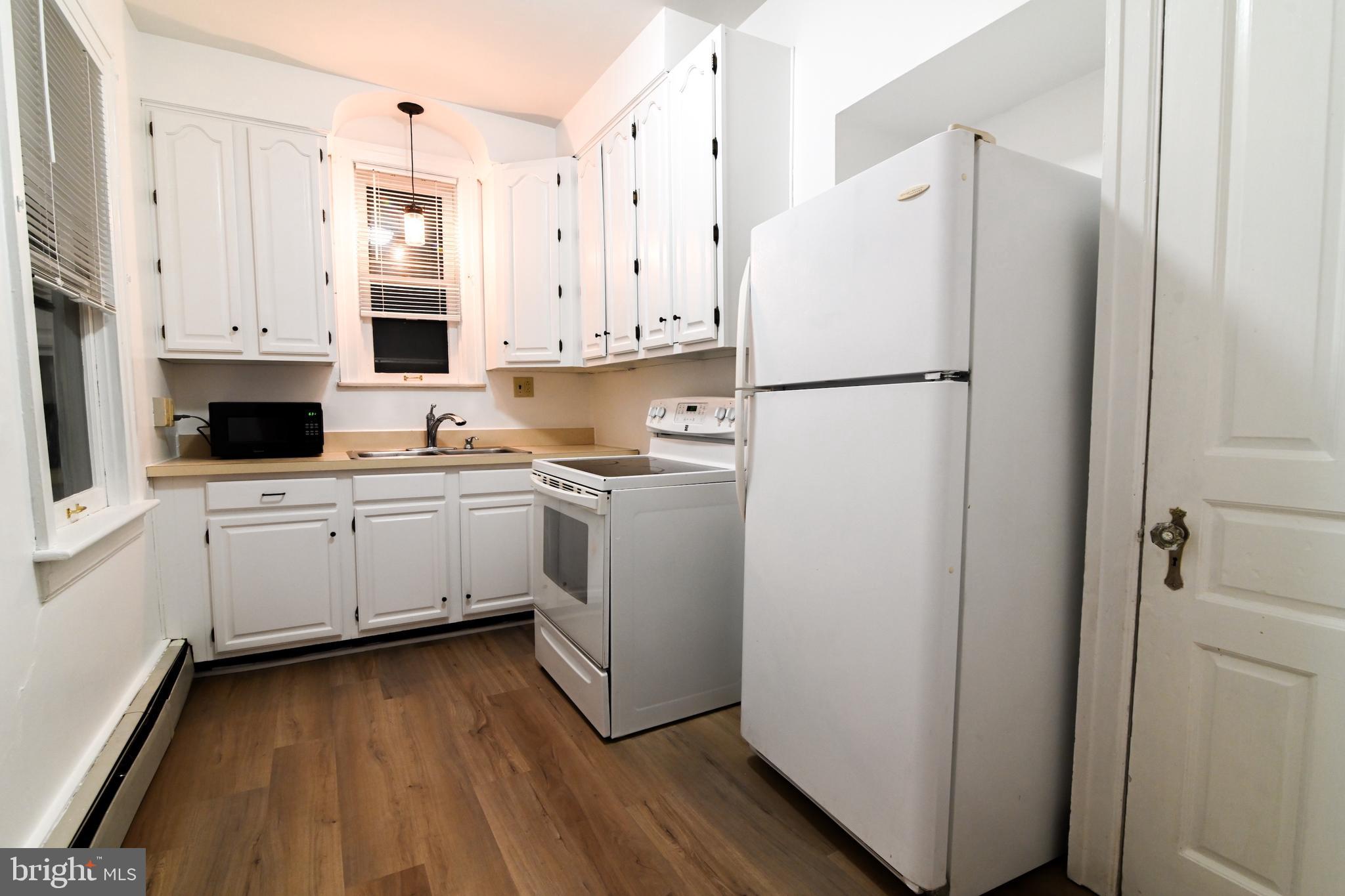 ELMWOOD - Residential Income
