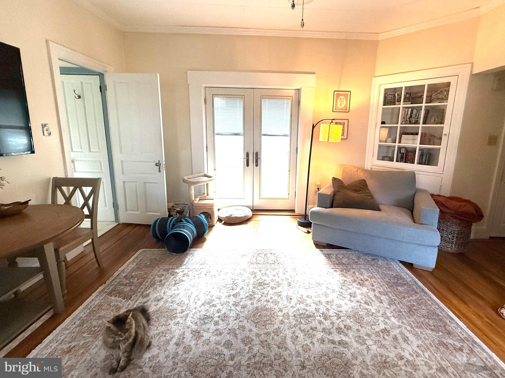 ELMWOOD - Residential Income