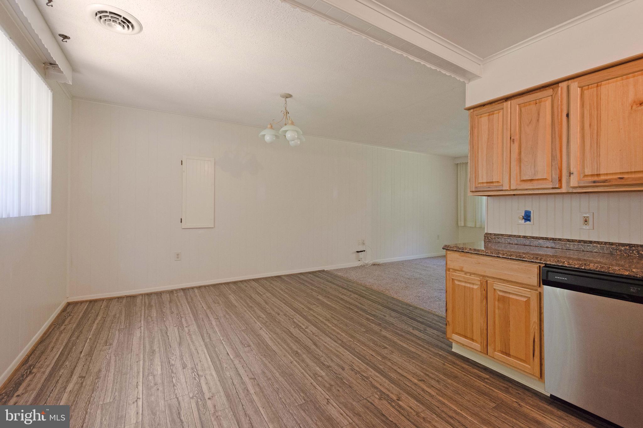 SHADY SIDE - Residential Lease