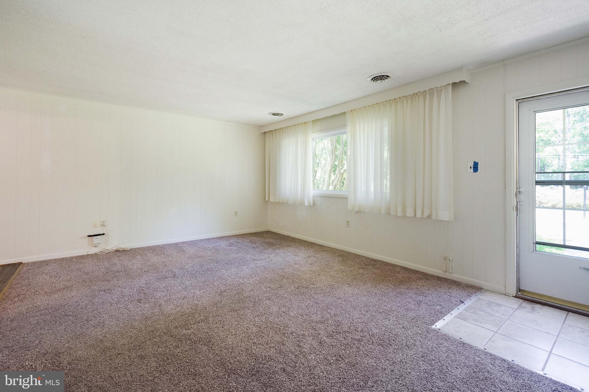 SHADY SIDE - Residential Lease