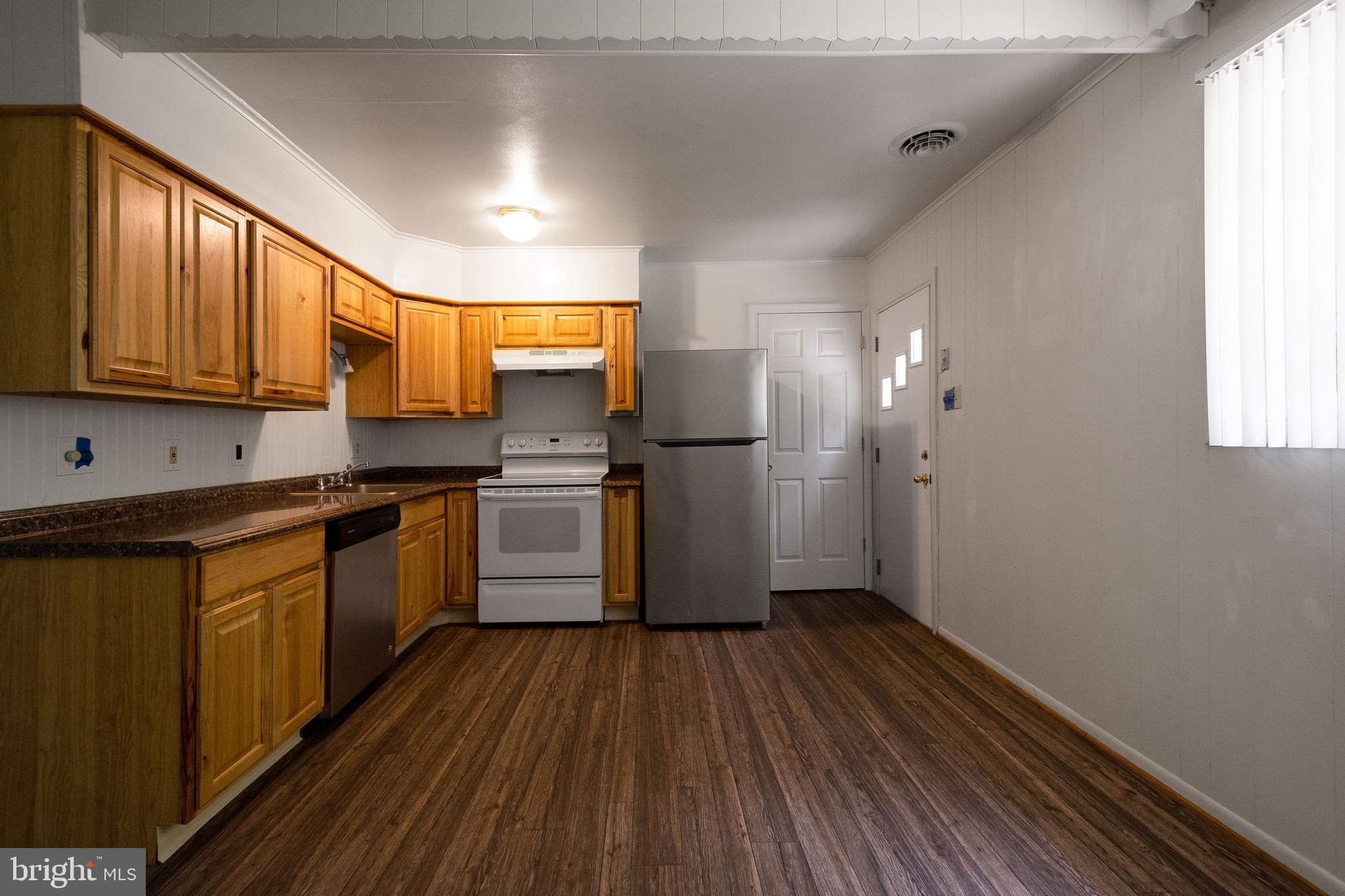 SHADY SIDE - Residential Lease