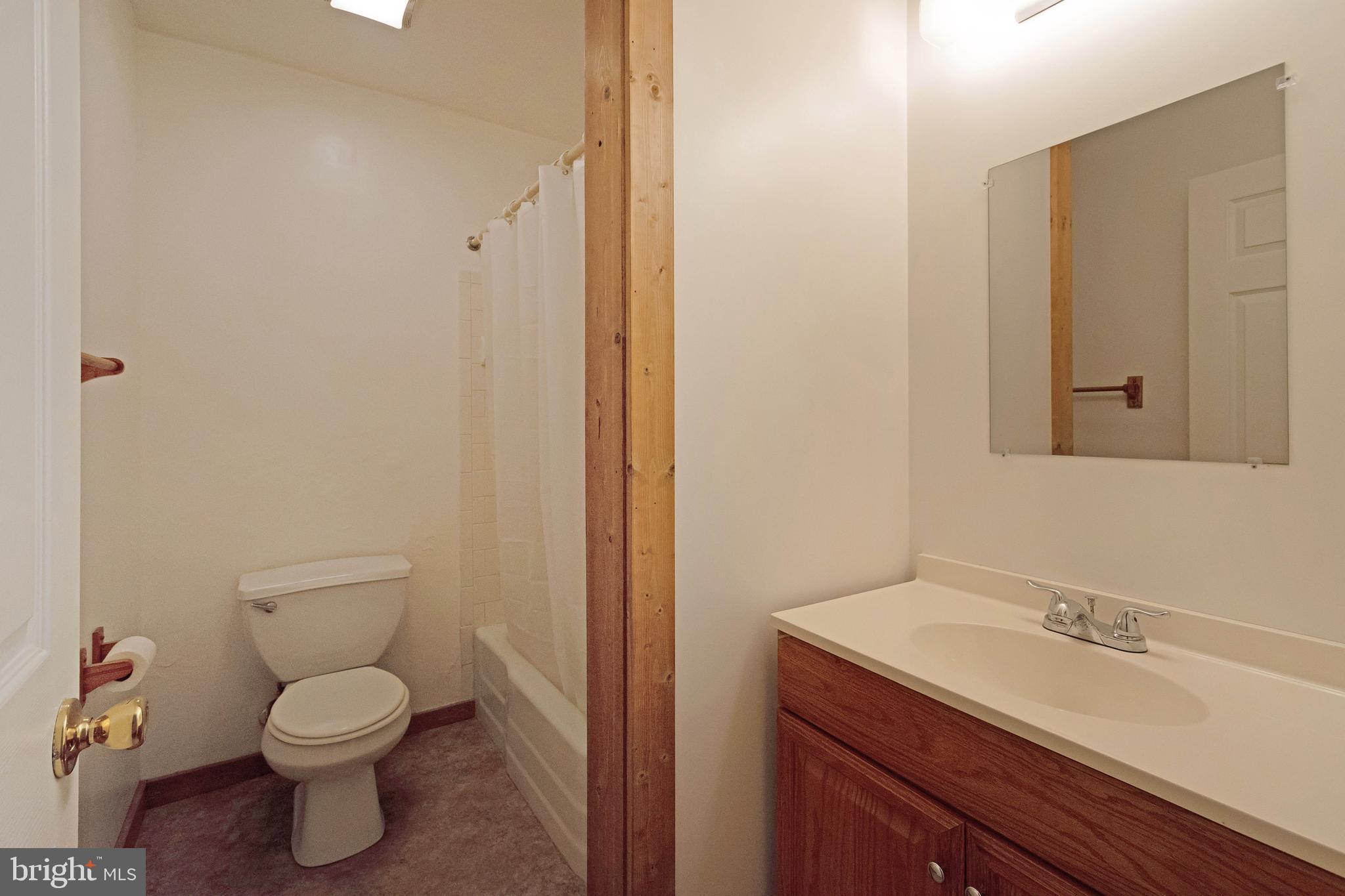 SHADY SIDE - Residential Lease